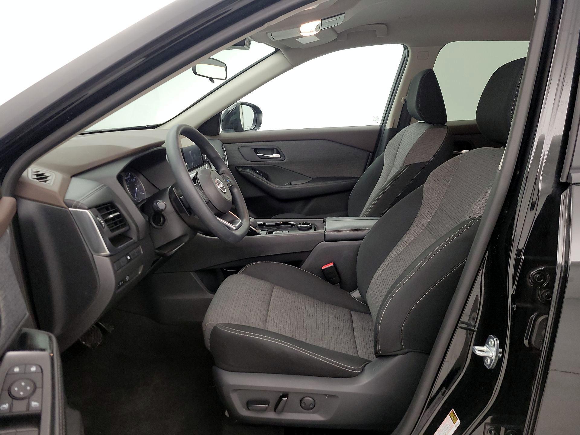 Thumbnail: 2023 Nissan Rogue - 11