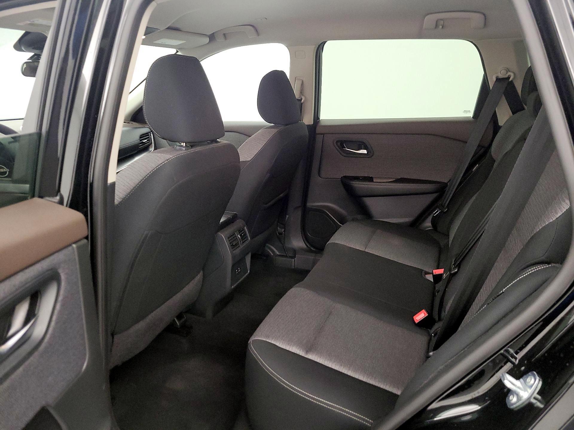 Thumbnail: 2023 Nissan Rogue - 19