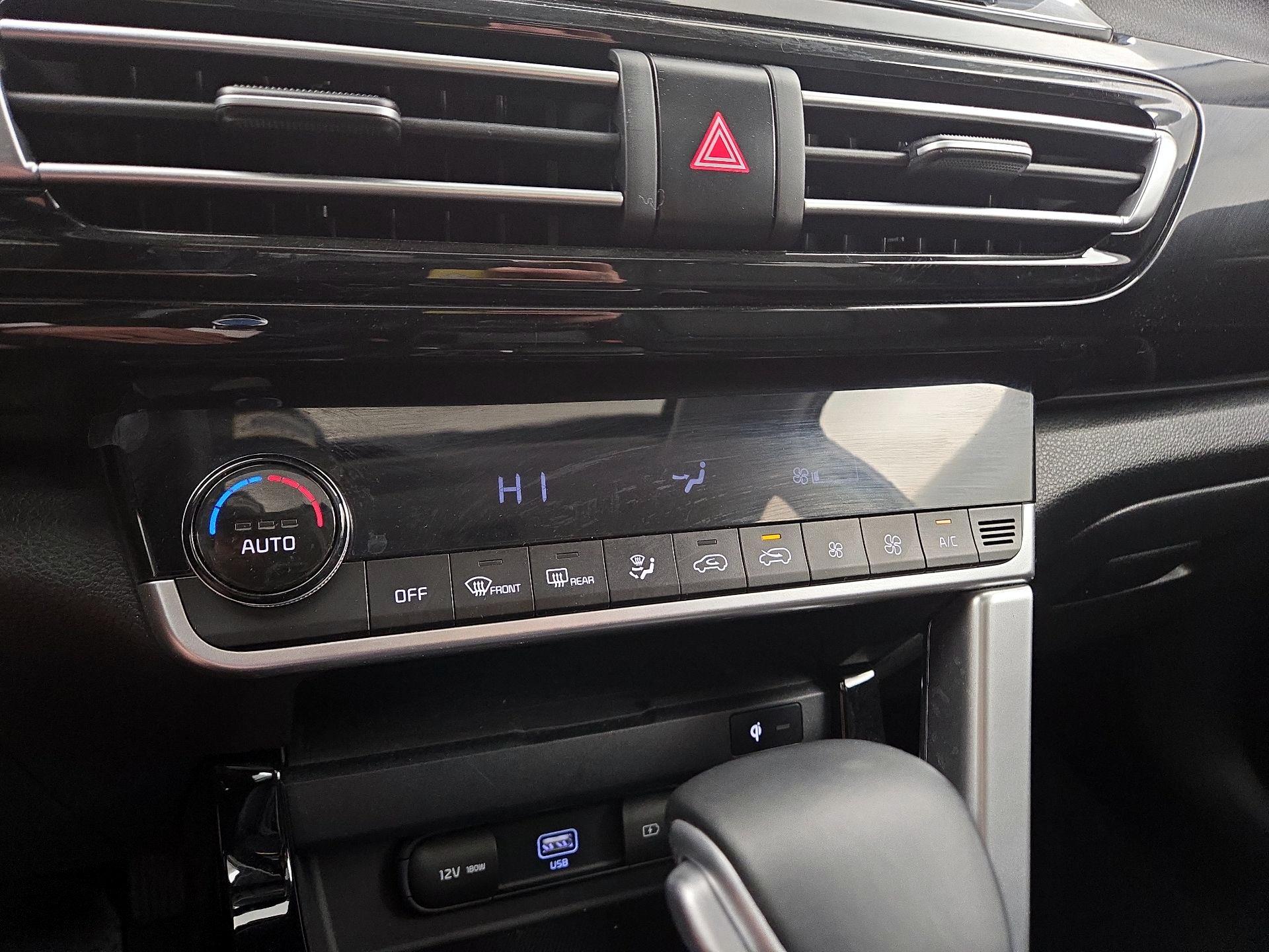 Thumbnail: 2021 Kia Seltos - 16