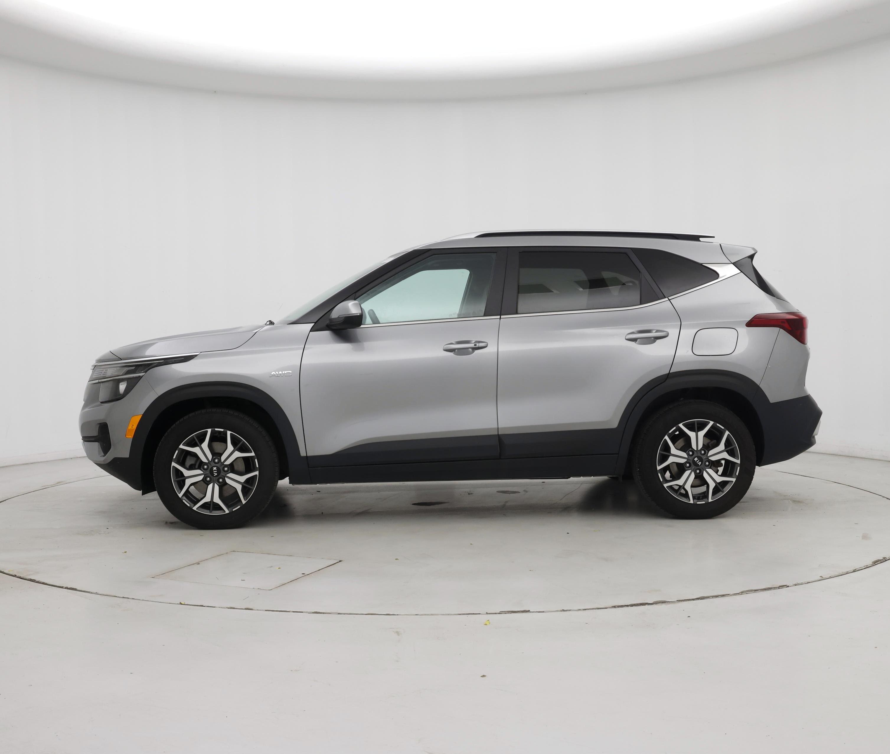 Thumbnail: 2021 Kia Seltos - 3