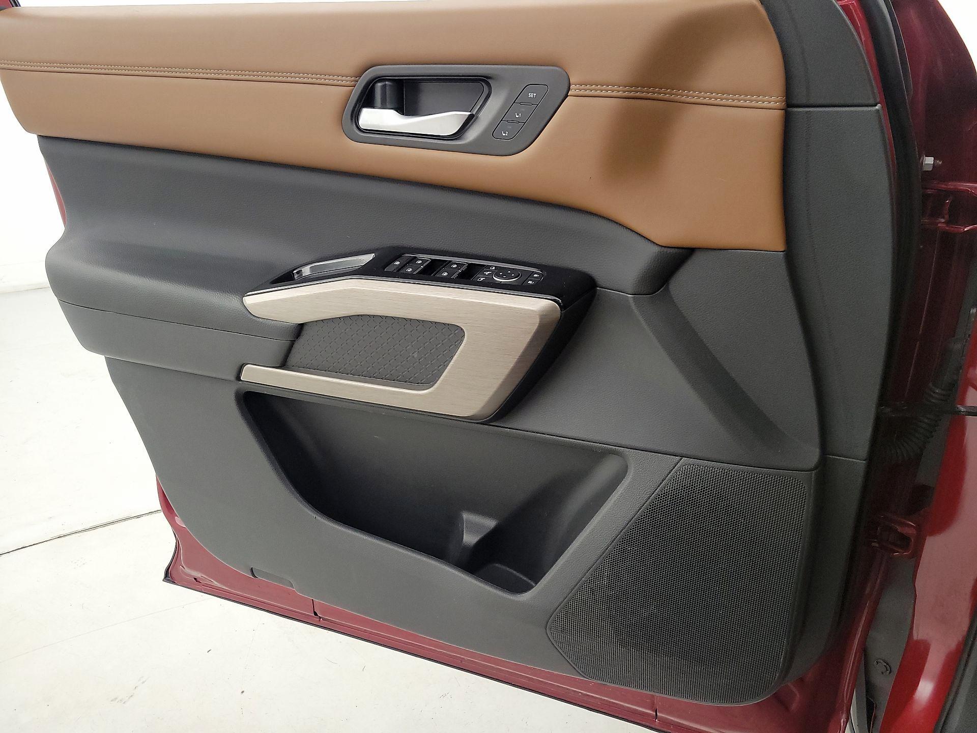 Thumbnail: 2023 Nissan Pathfinder - 12