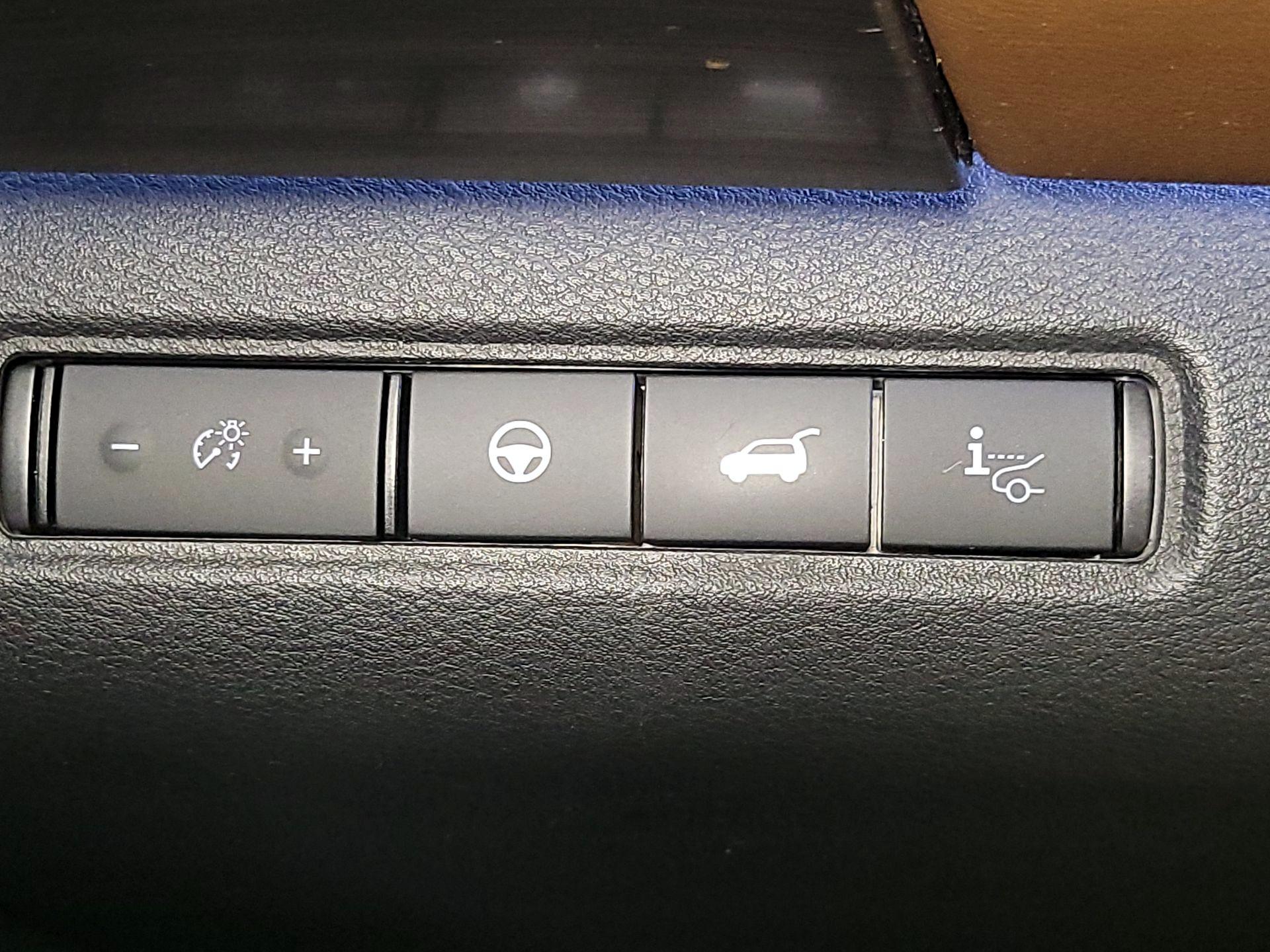 Thumbnail: 2023 Nissan Pathfinder - 13