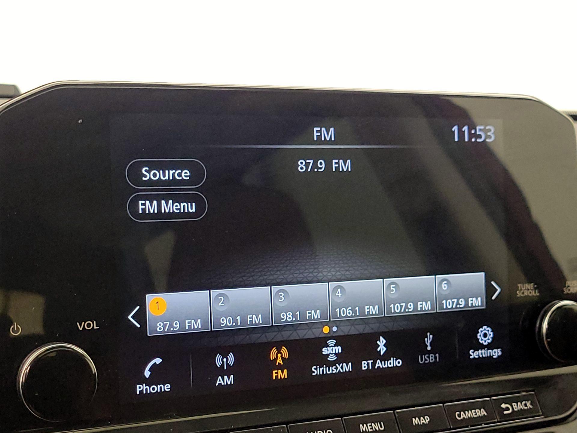 Thumbnail: 2023 Nissan Pathfinder - 16