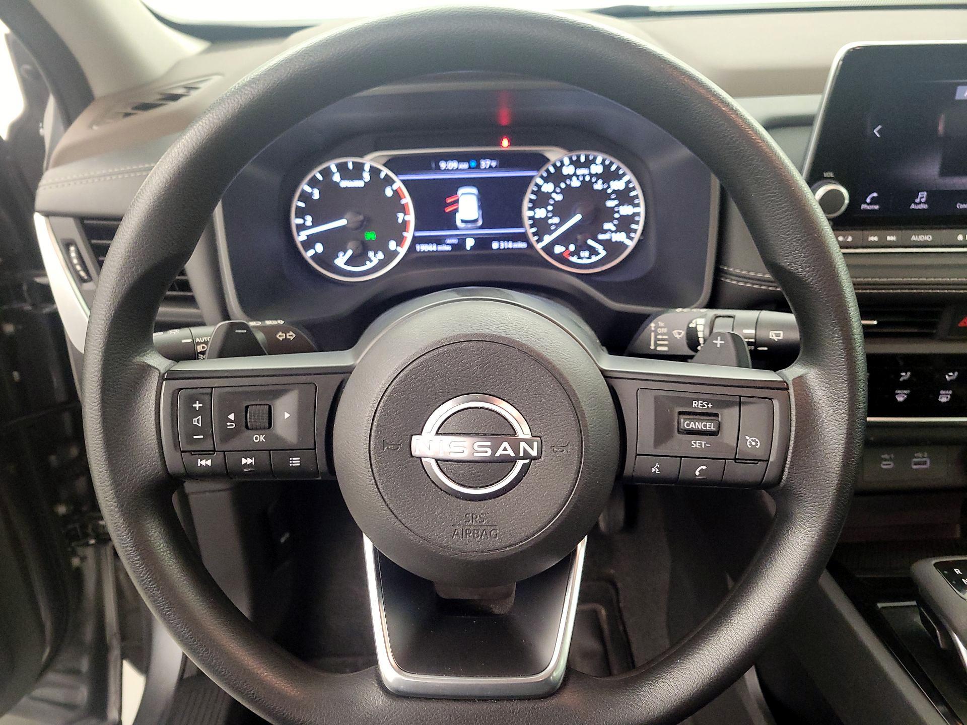 Thumbnail: 2023 Nissan Rogue - 10