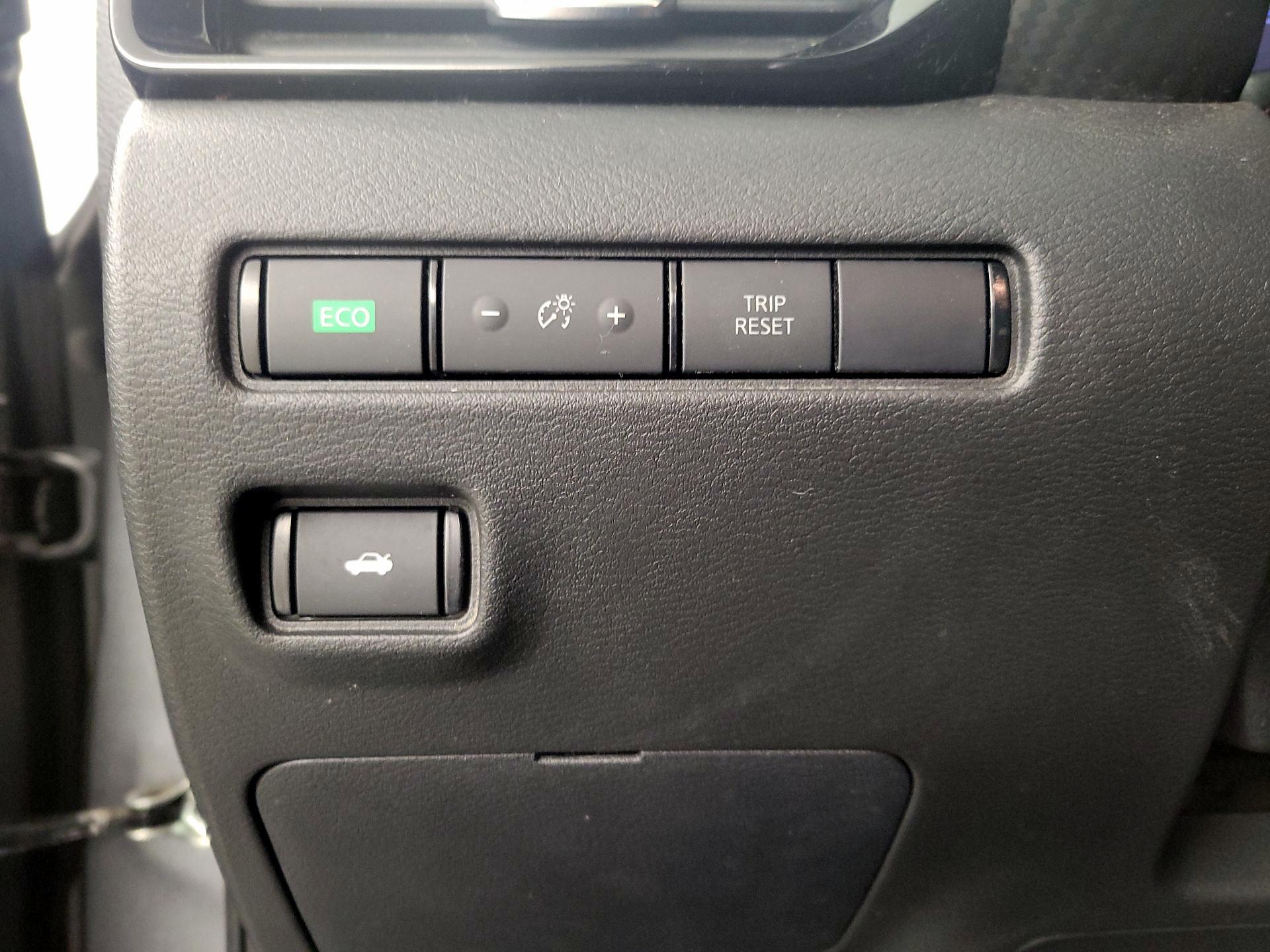 Thumbnail: 2023 Nissan Sentra - 13