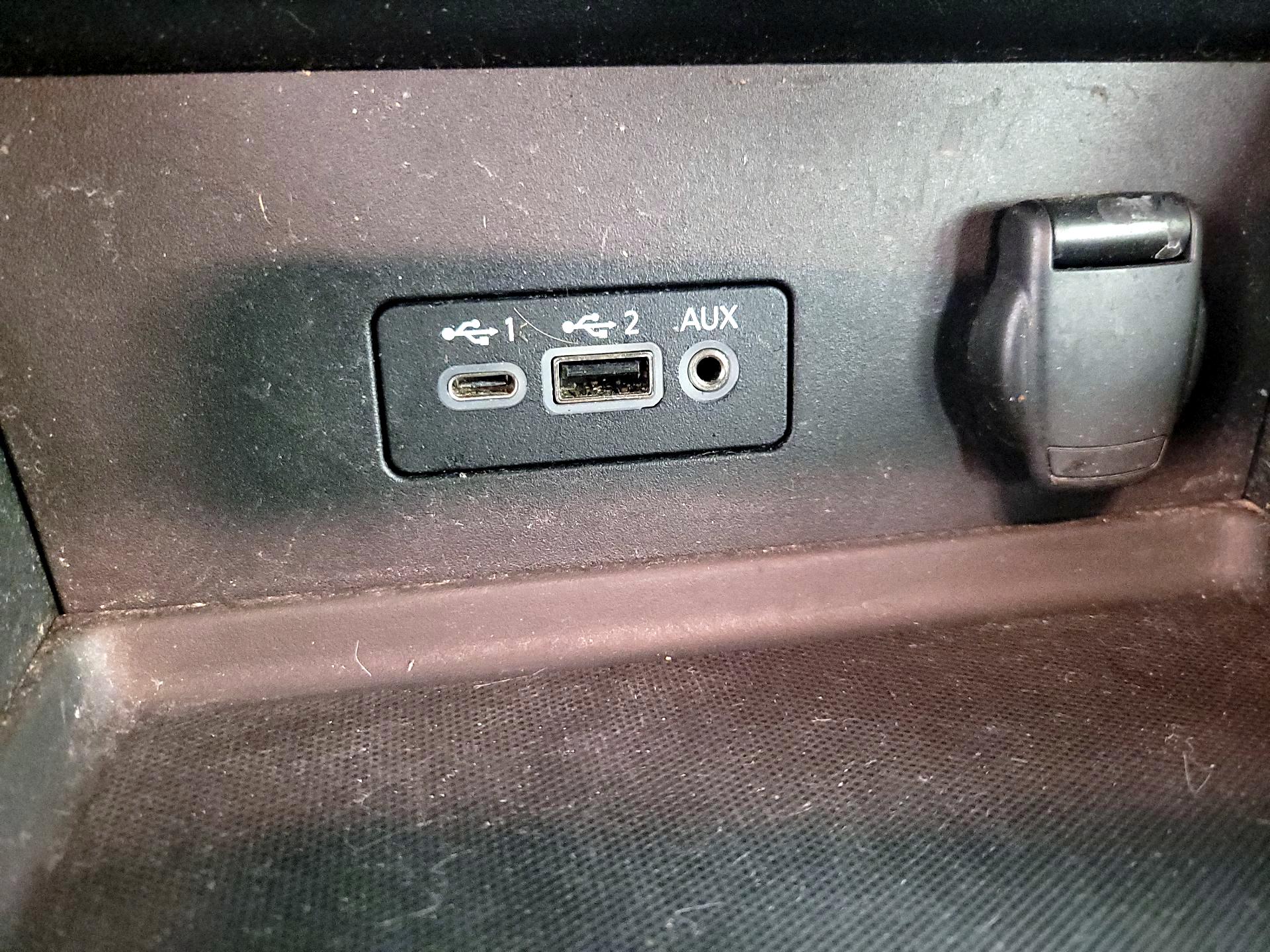 Thumbnail: 2023 Nissan Sentra - 18