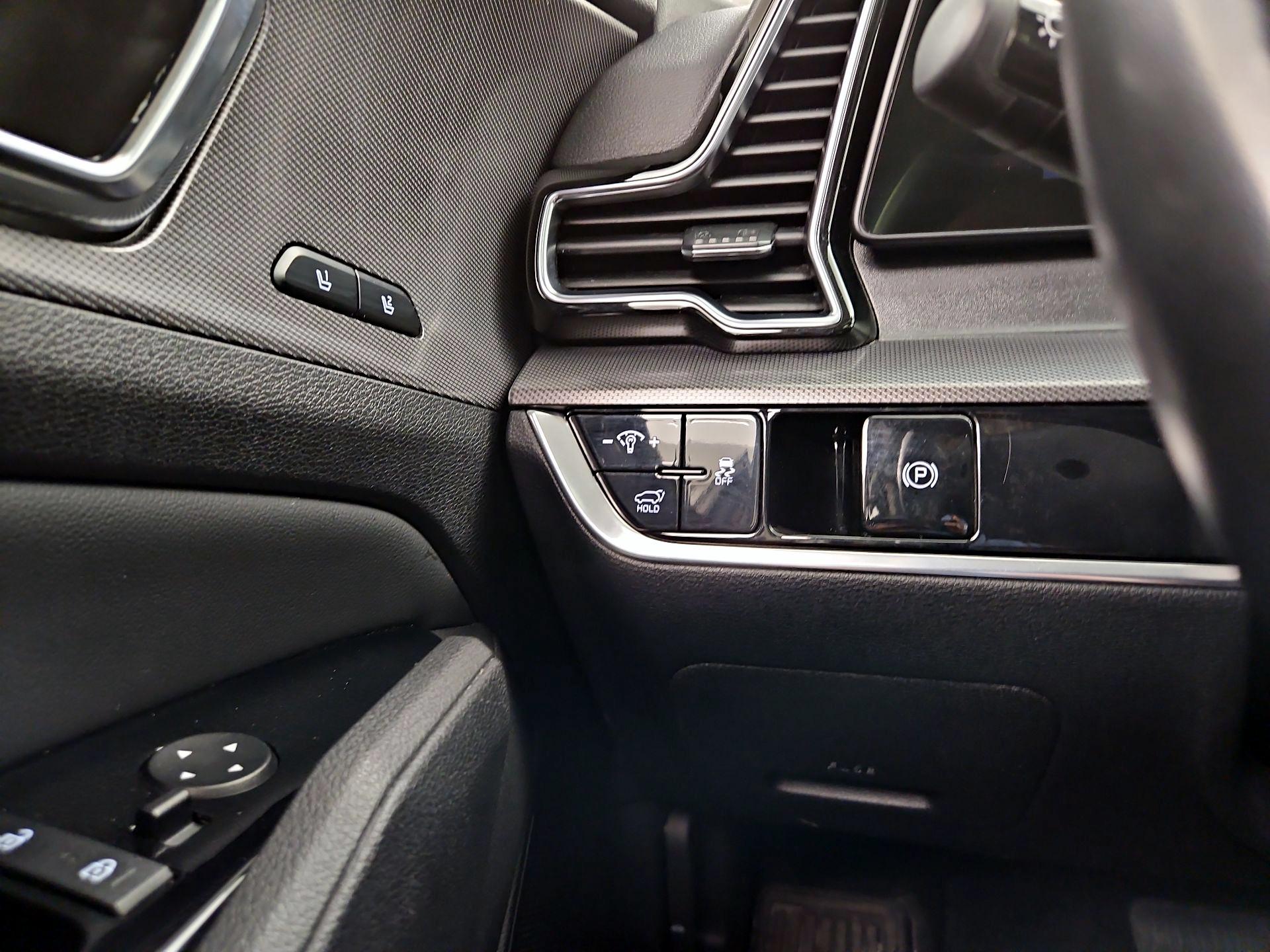 Thumbnail: 2023 Kia Sportage - 13