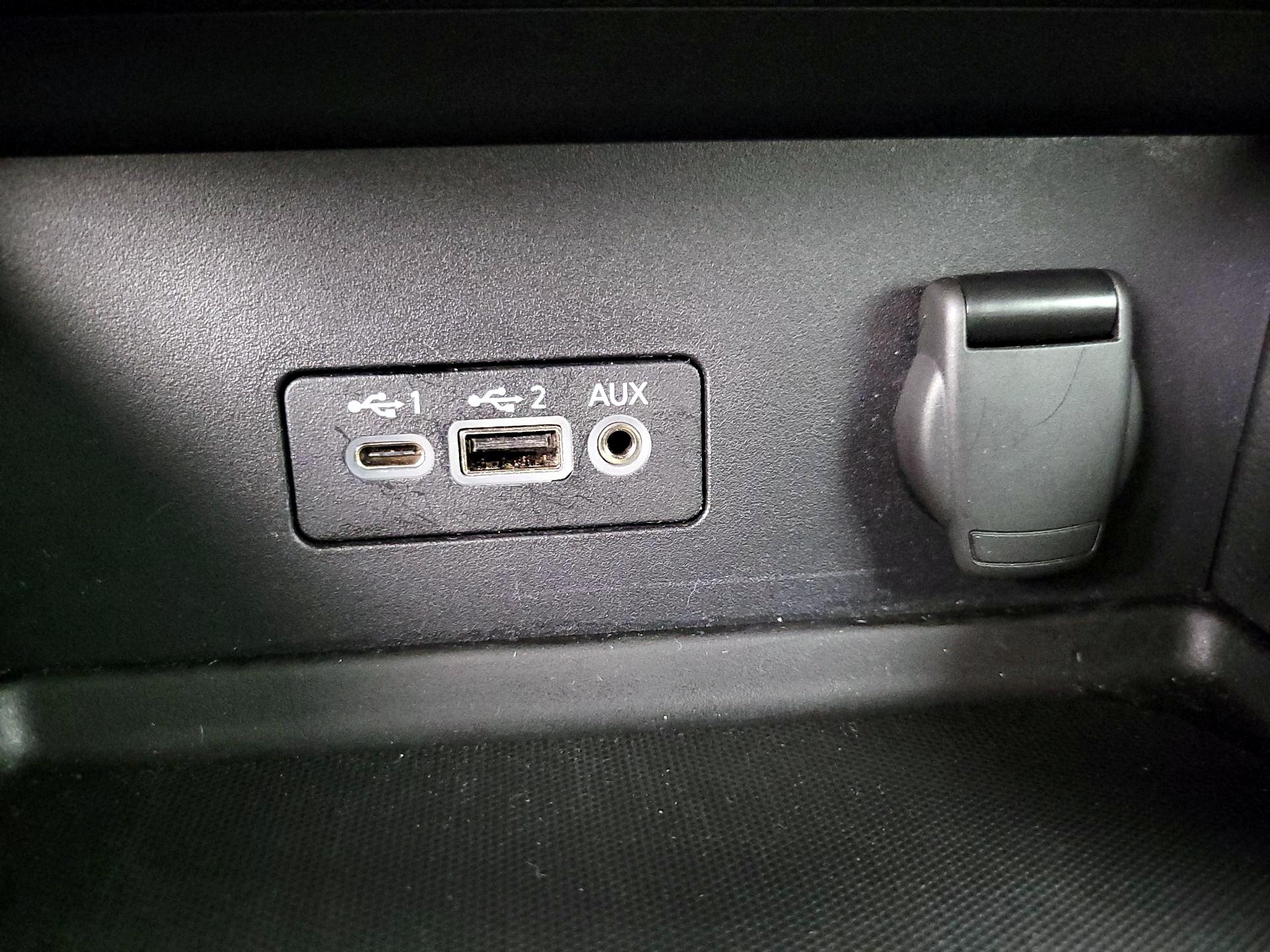 Thumbnail: 2023 Nissan Sentra - 18