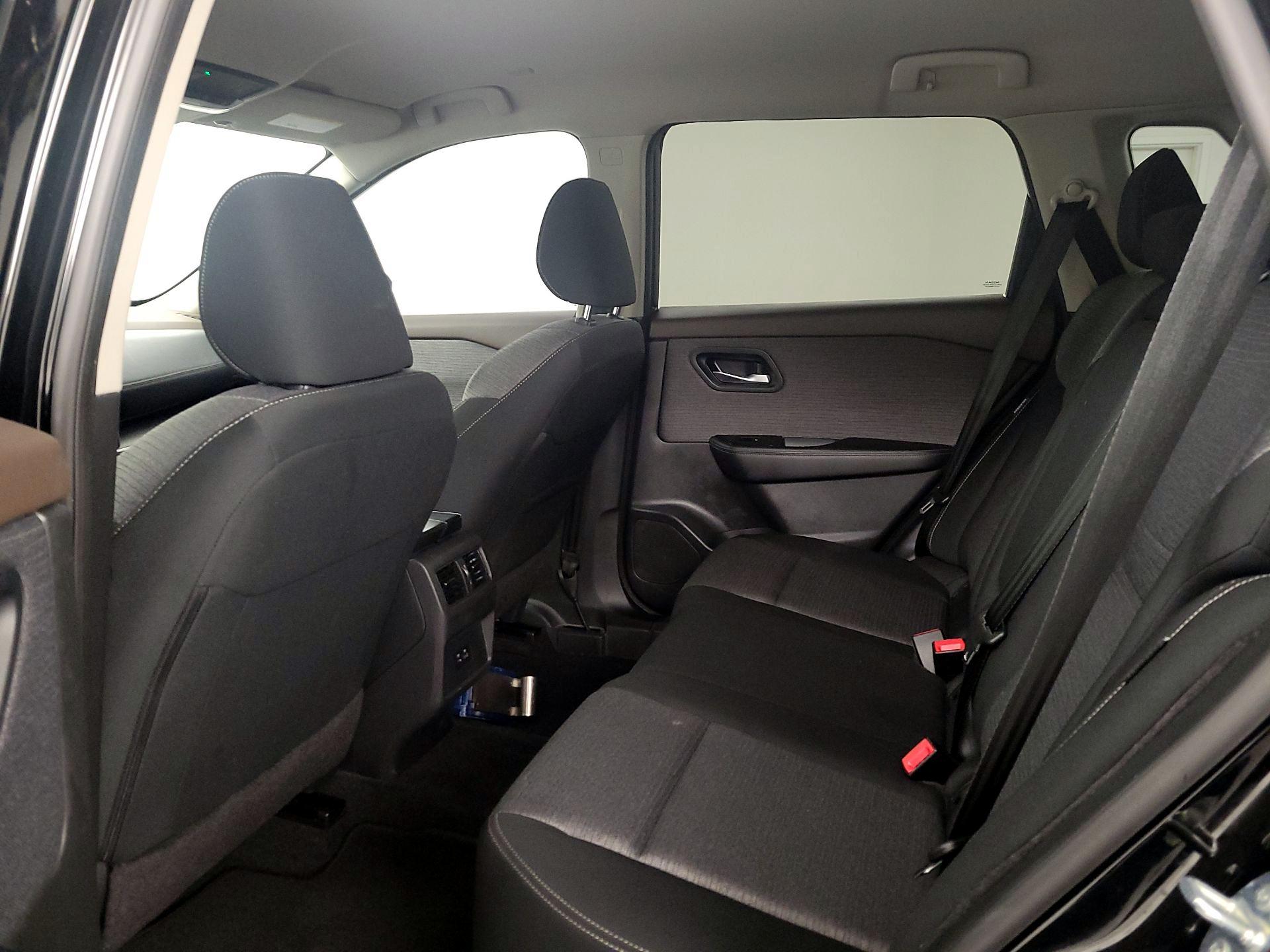 Thumbnail: 2023 Nissan Rogue - 19