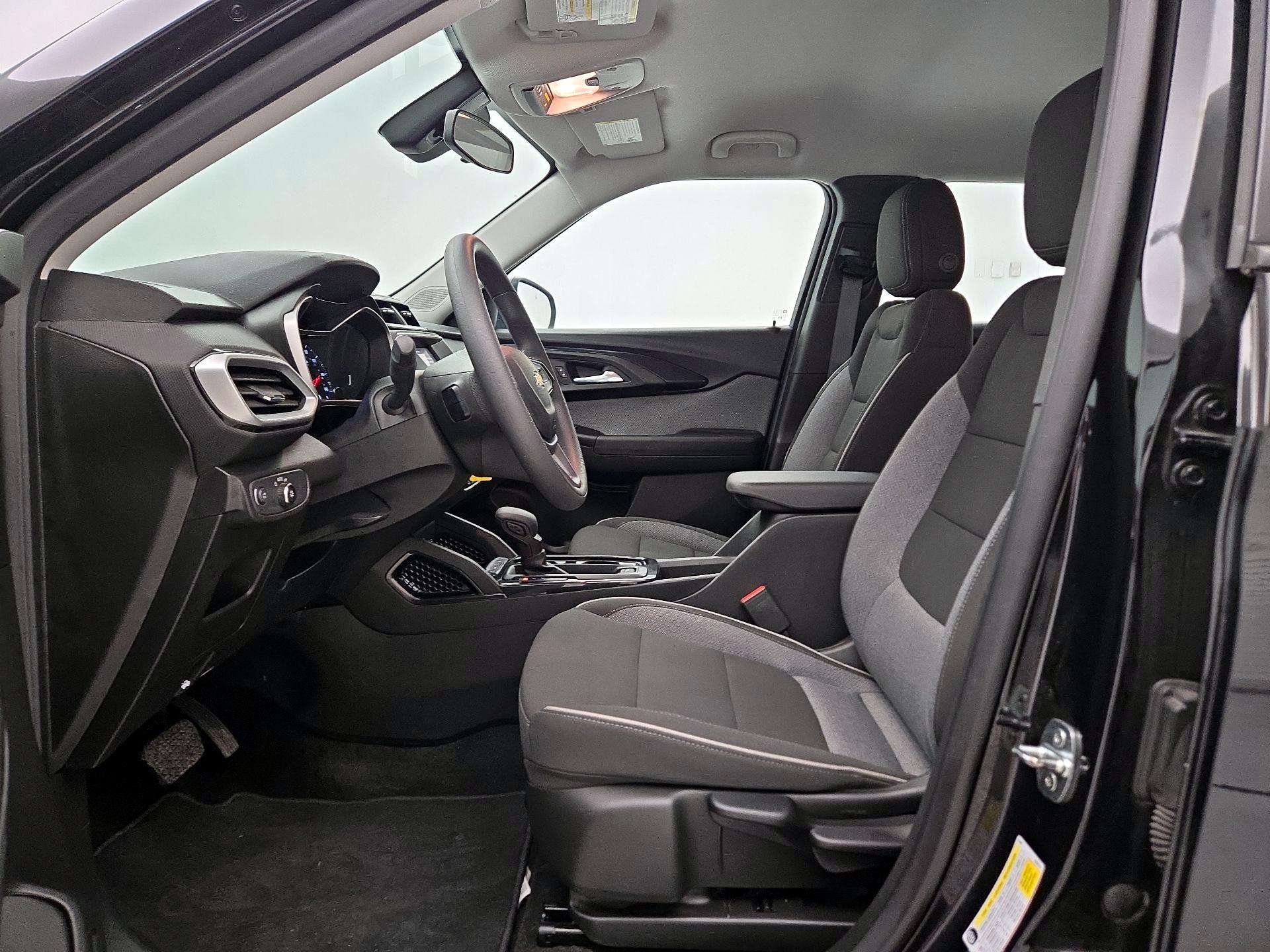 Thumbnail: 2023 Chevrolet TrailBlazer - 11