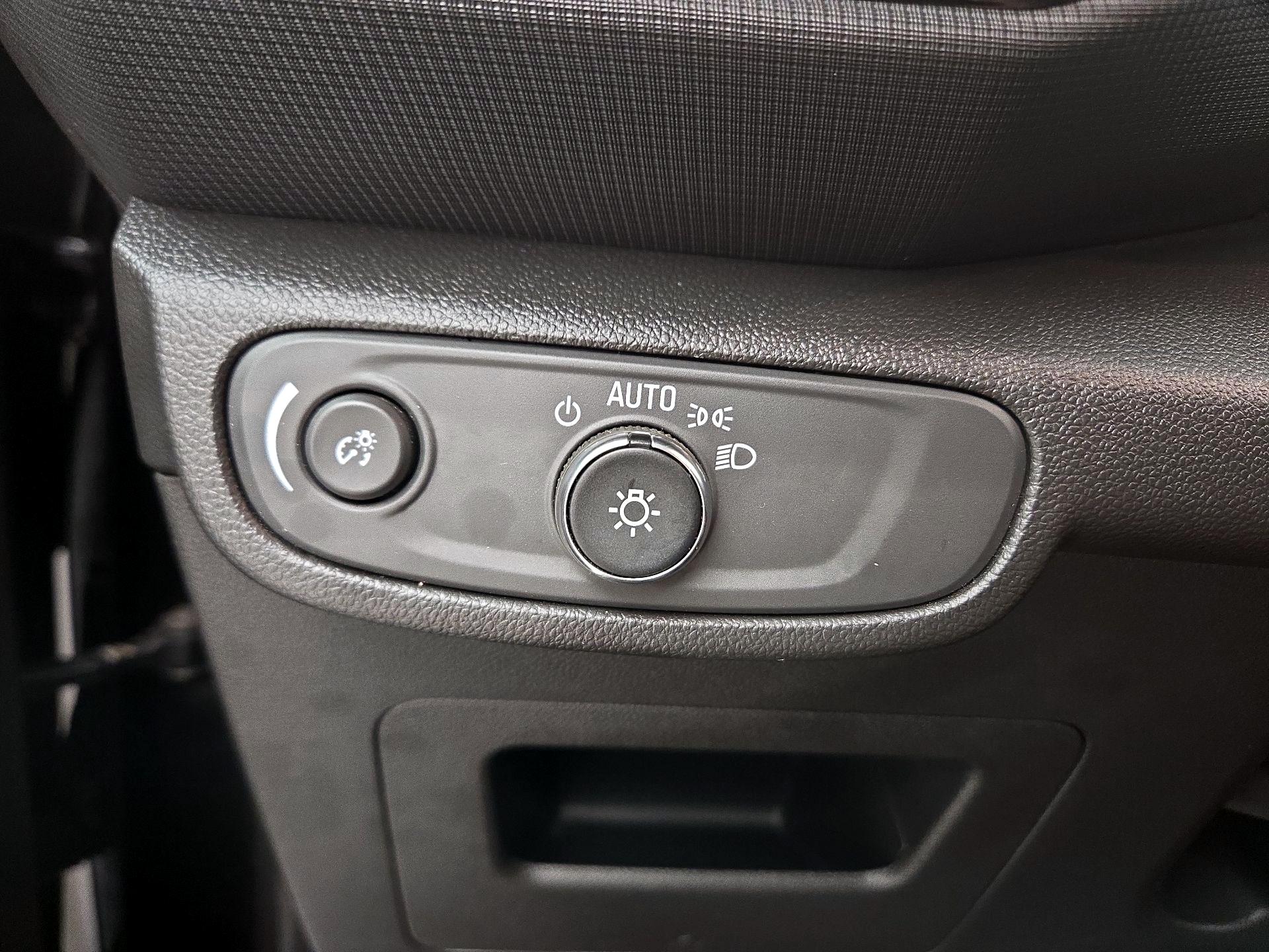 Thumbnail: 2023 Chevrolet TrailBlazer - 13