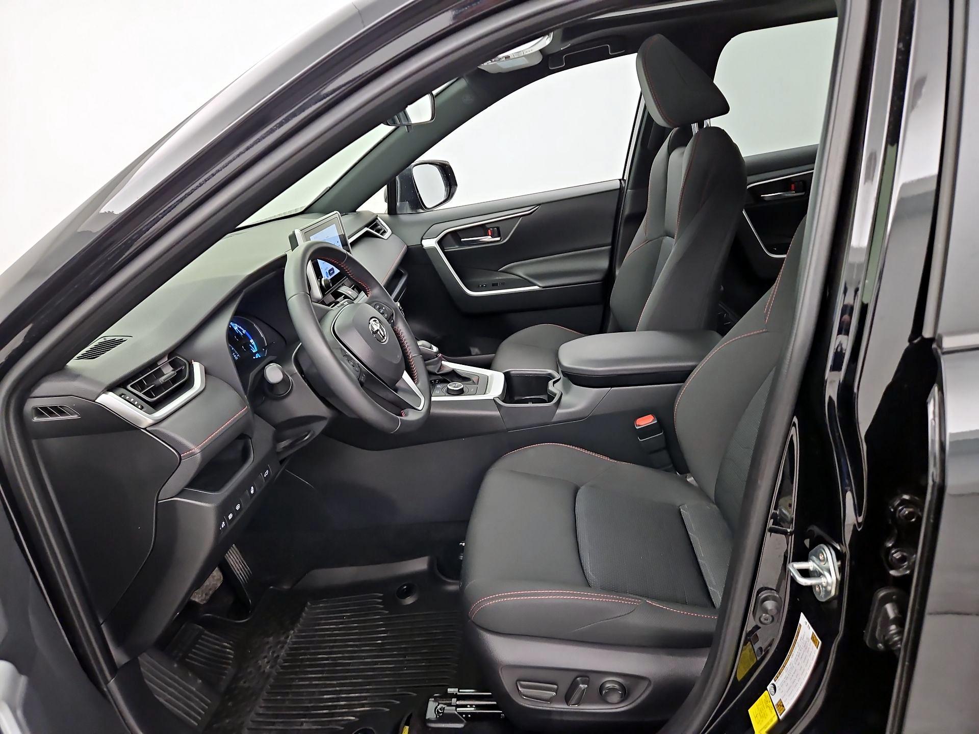 Thumbnail: 2024 Toyota RAV4 - 11