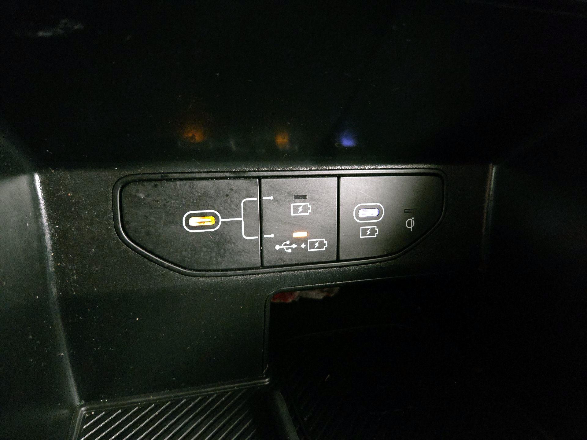 Thumbnail: 2024 Kia Sorento - 19