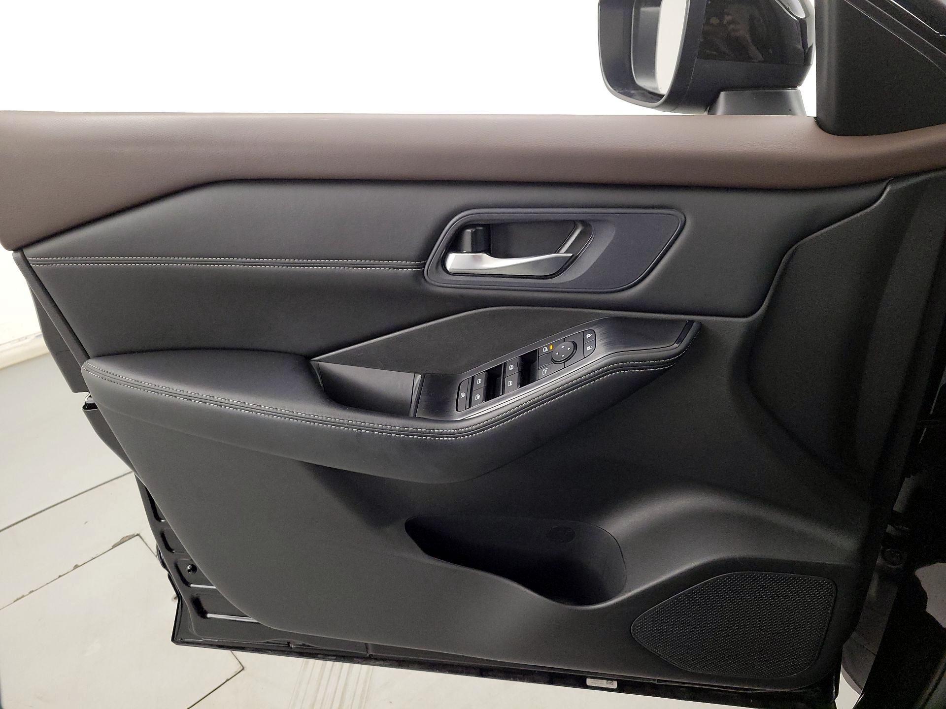 Thumbnail: 2023 Nissan Rogue - 12