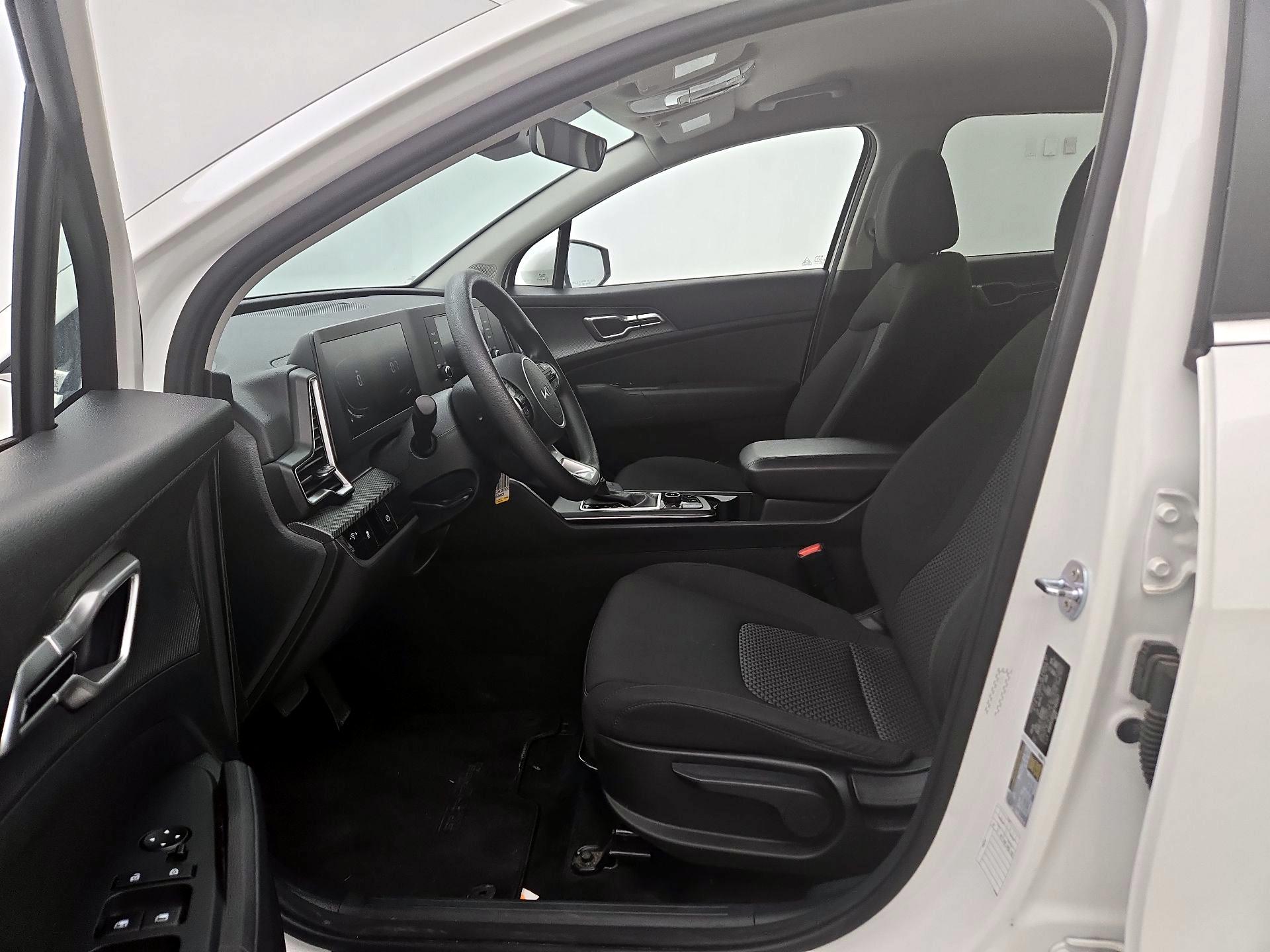 Thumbnail: 2024 Kia Sportage - 11