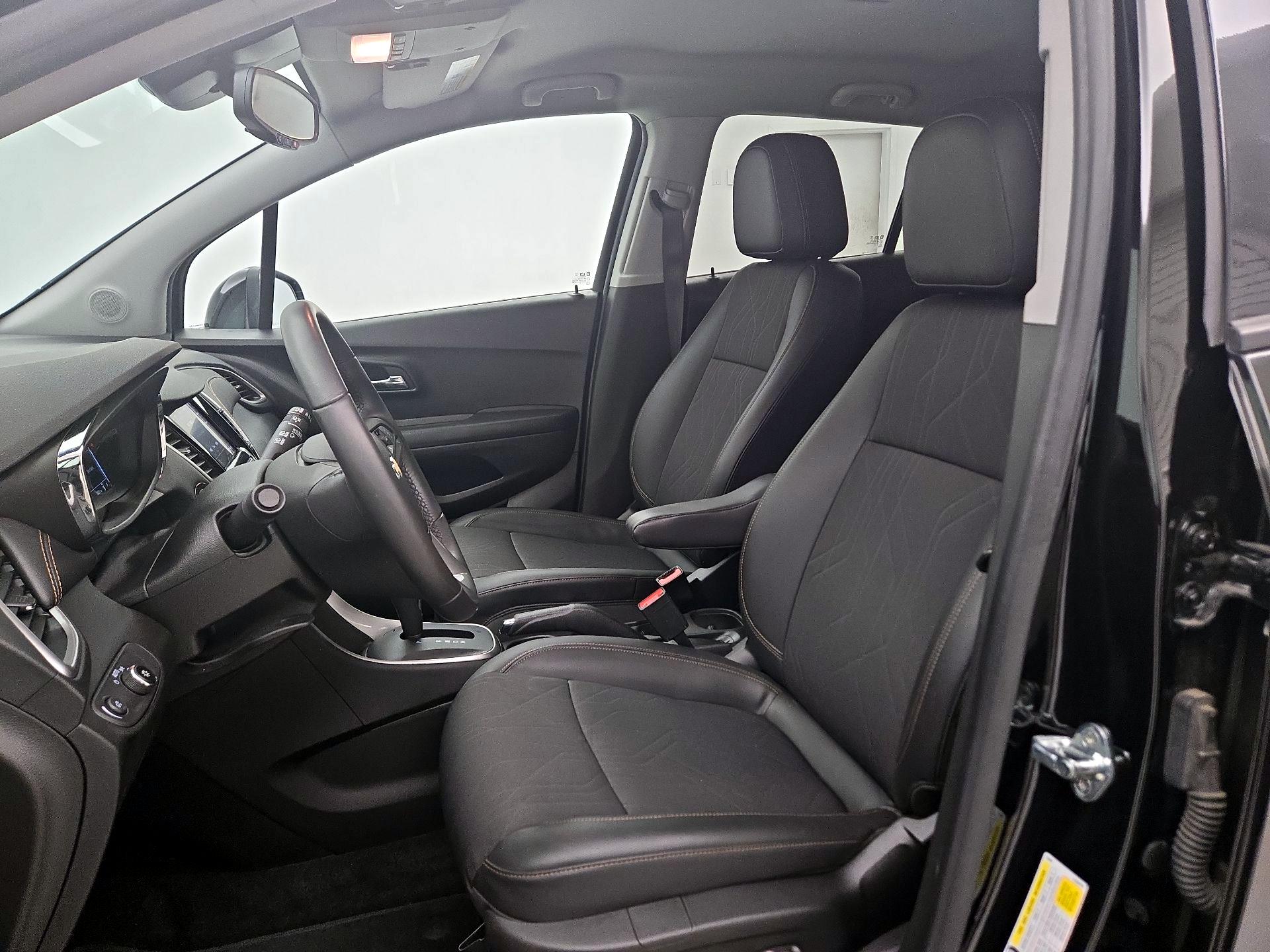 Thumbnail: 2022 Chevrolet Trax - 11