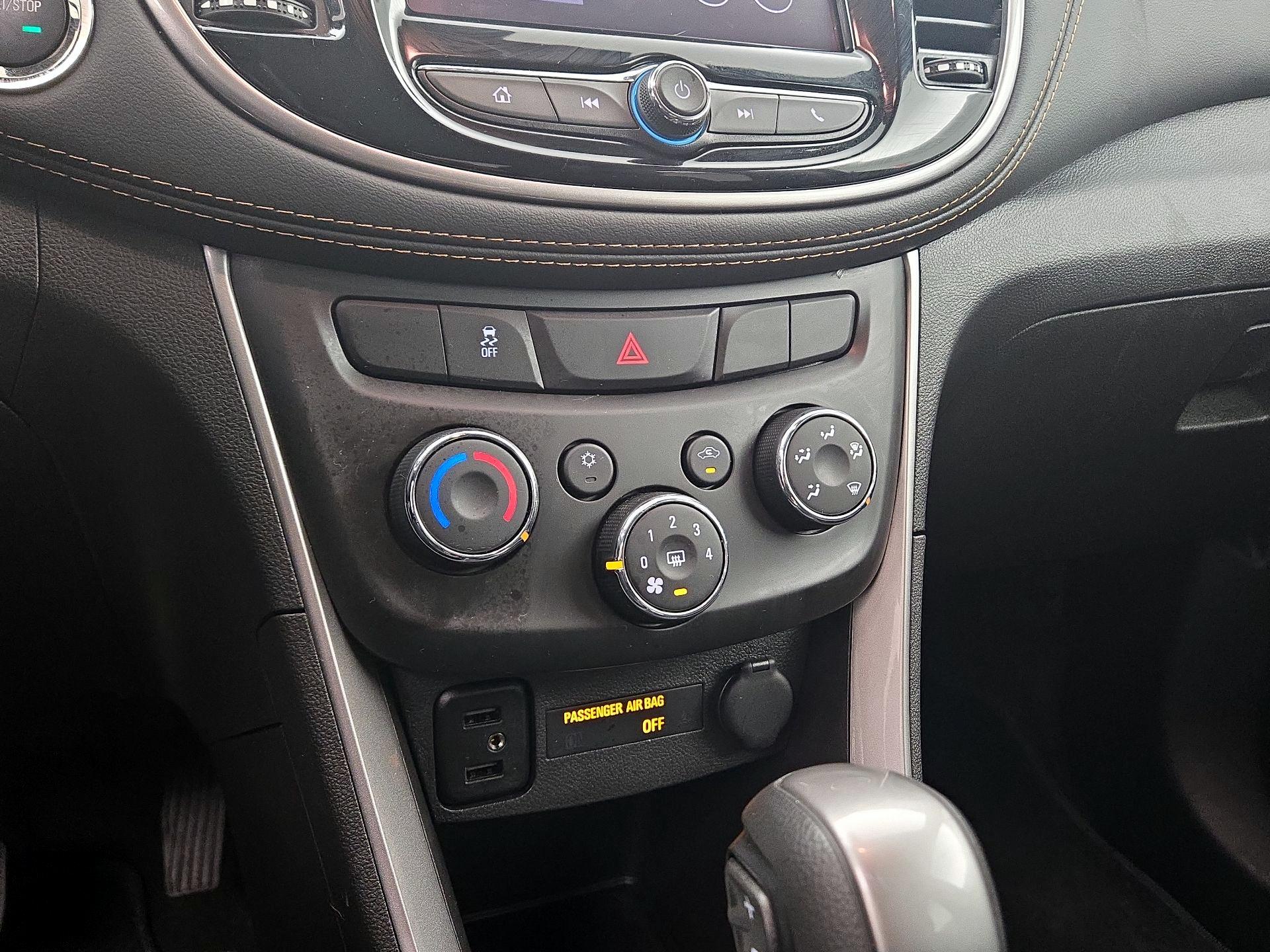 Thumbnail: 2022 Chevrolet Trax - 16