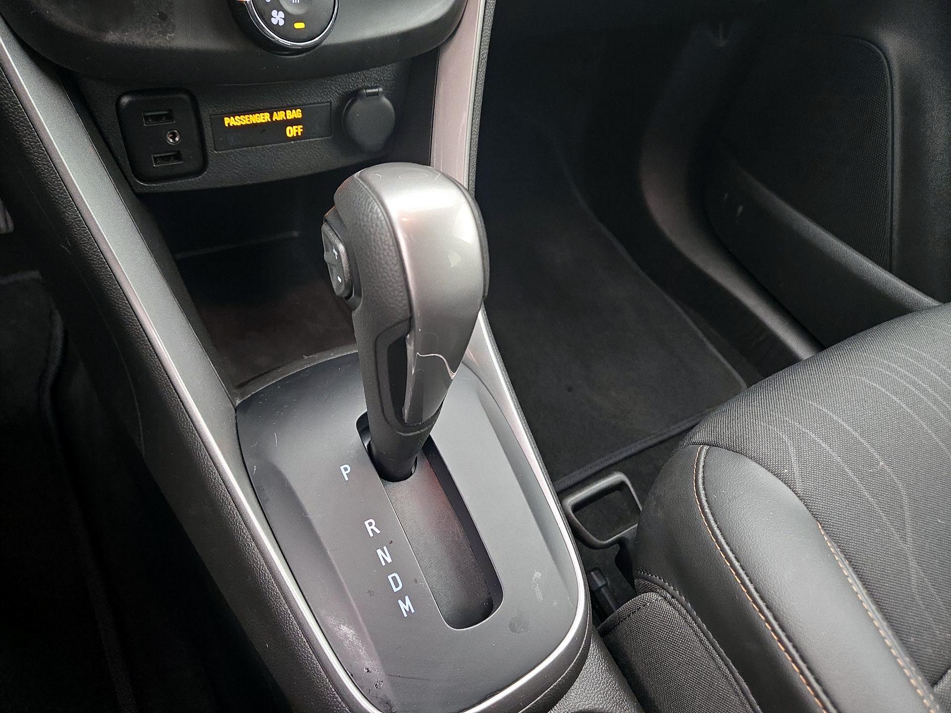 Thumbnail: 2022 Chevrolet Trax - 17