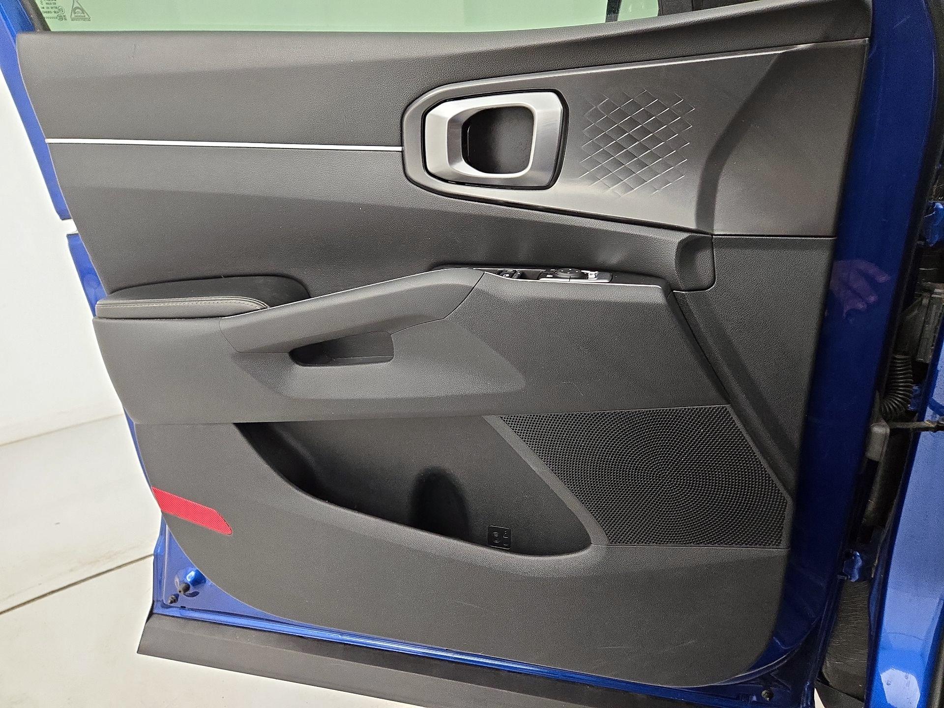 Thumbnail: 2022 Kia Sorento - 12