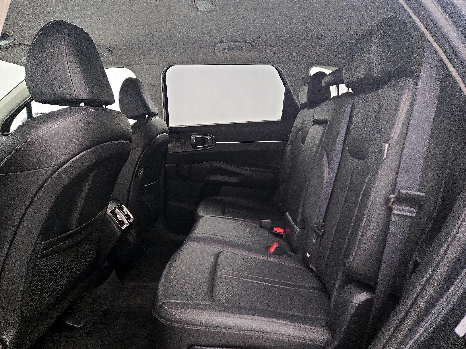 Thumbnail: 2024 Kia Sorento - 19