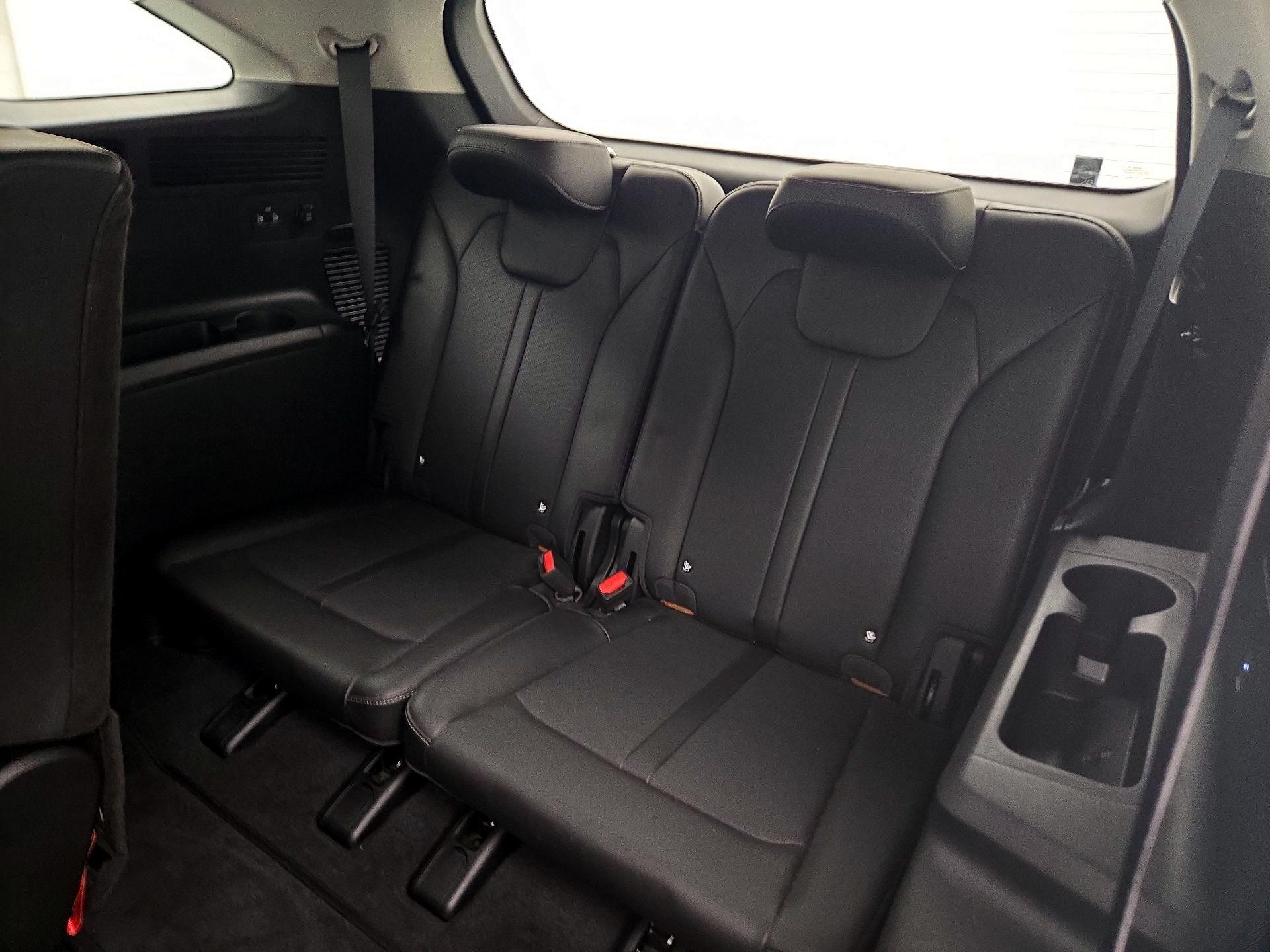 Thumbnail: 2024 Kia Sorento - 20