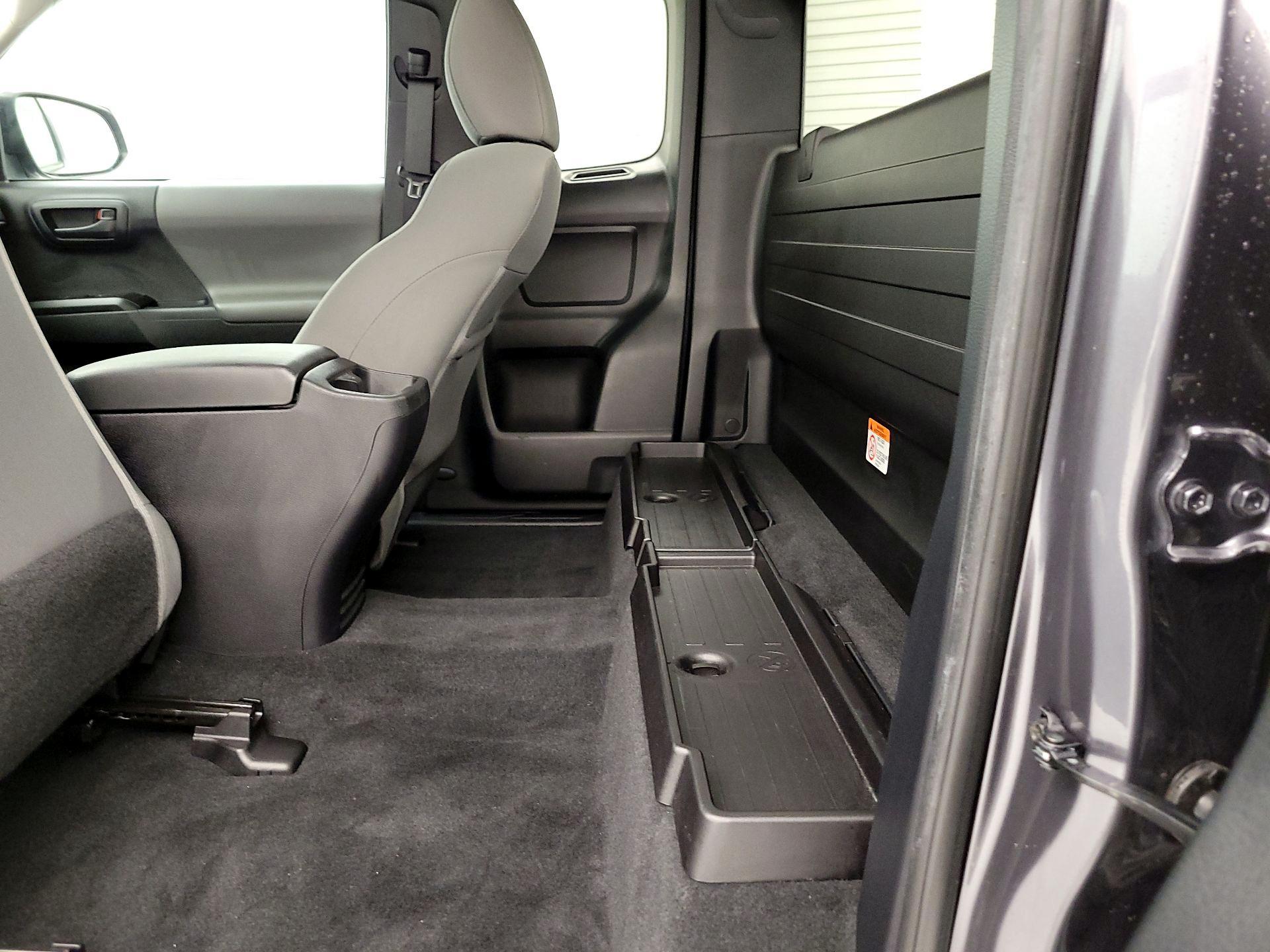 Thumbnail: 2022 Toyota Tacoma - 19