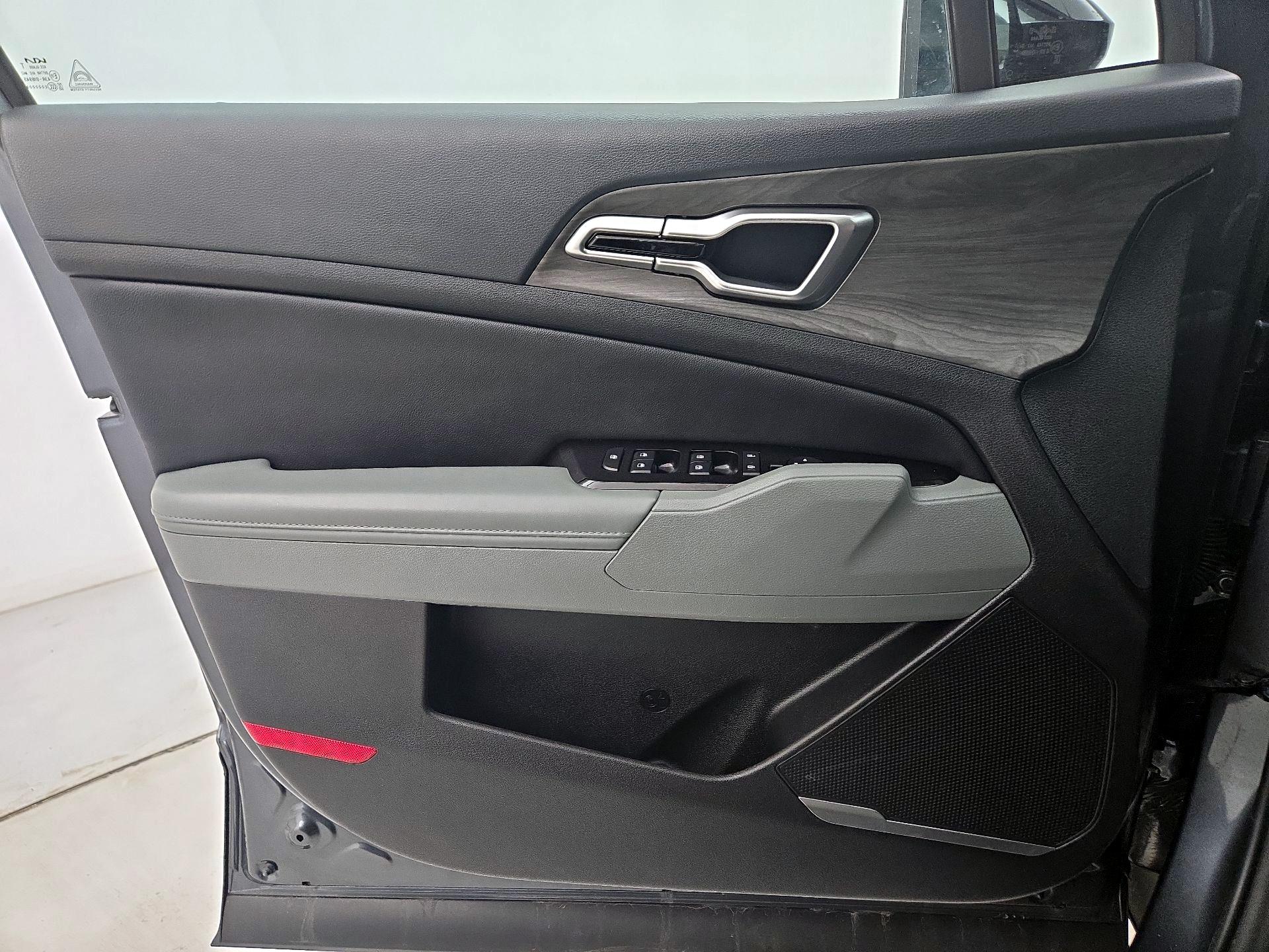 Thumbnail: 2023 Kia Sportage - 12