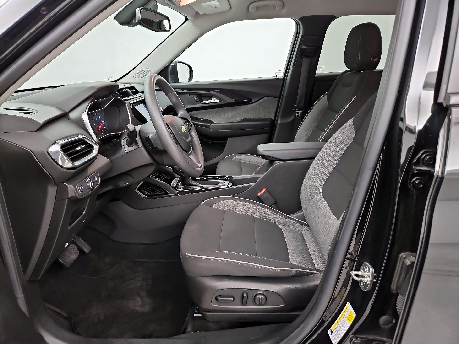 Thumbnail: 2023 Chevrolet TrailBlazer - 11