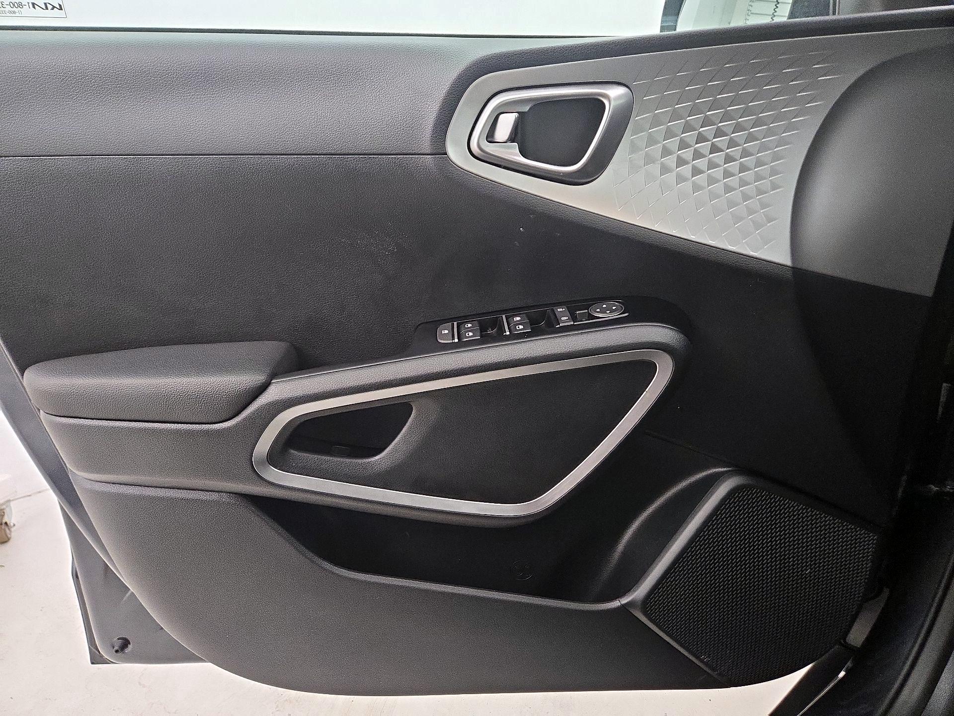 Thumbnail: 2022 Kia Soul - 12