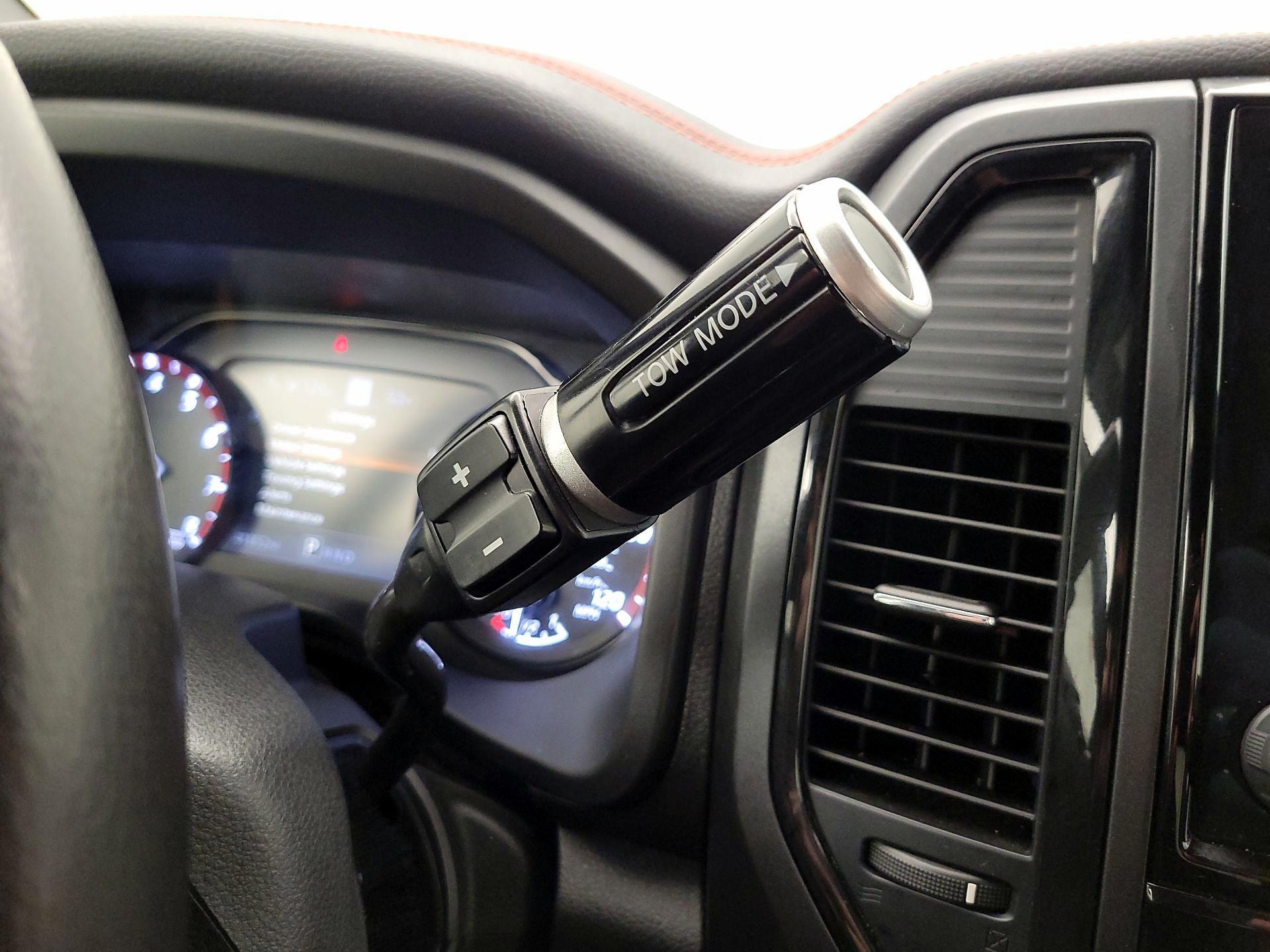 Thumbnail: 2024 Nissan Titan - 18