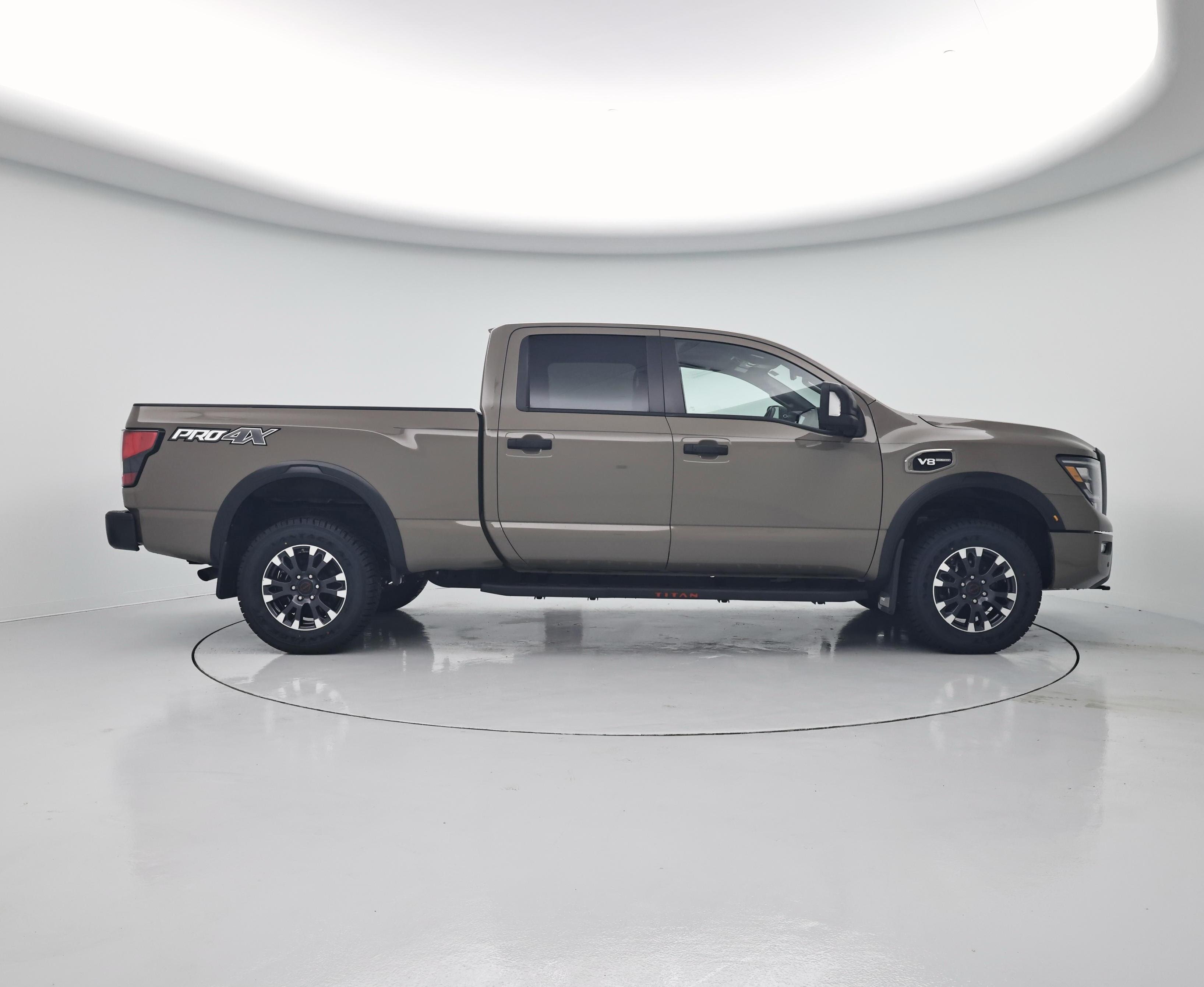 Thumbnail: 2024 Nissan Titan - 7