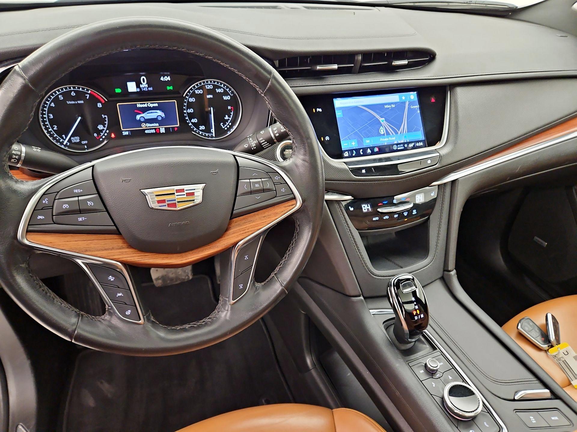 Thumbnail: 2023 Cadillac XT5 - 9