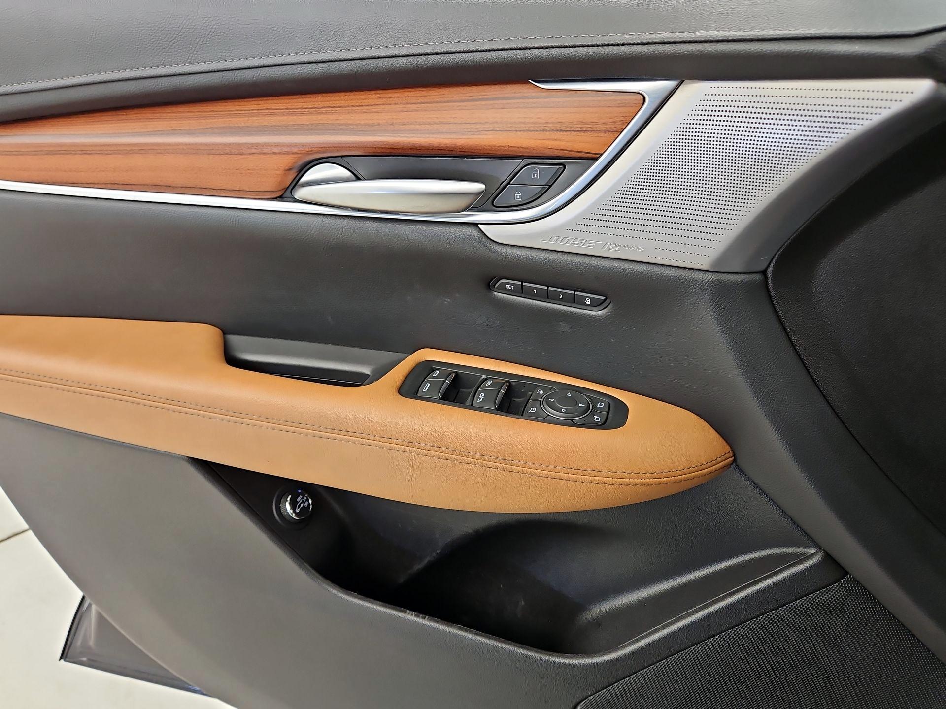 Thumbnail: 2023 Cadillac XT5 - 12