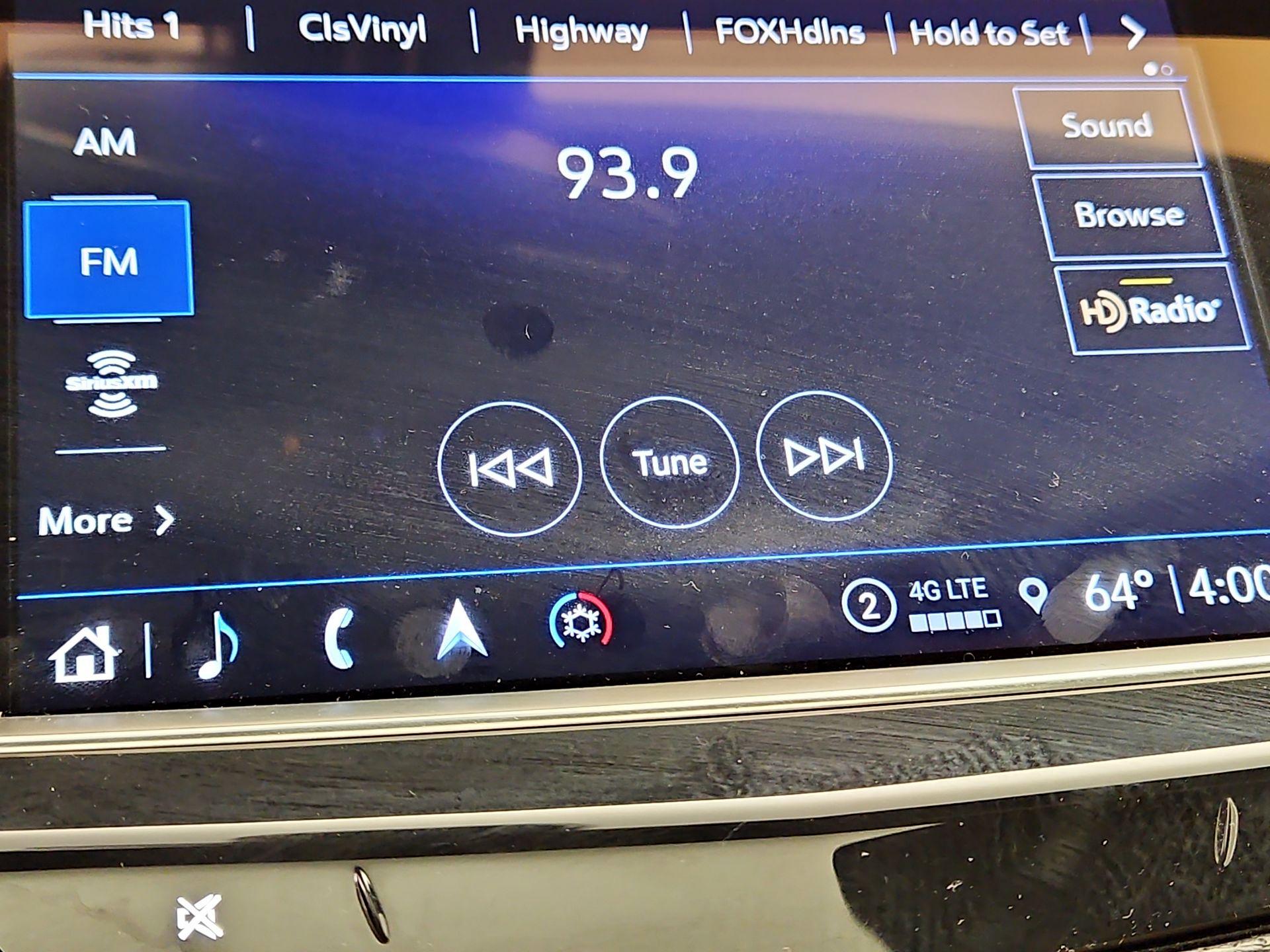 Thumbnail: 2023 Cadillac XT5 - 16