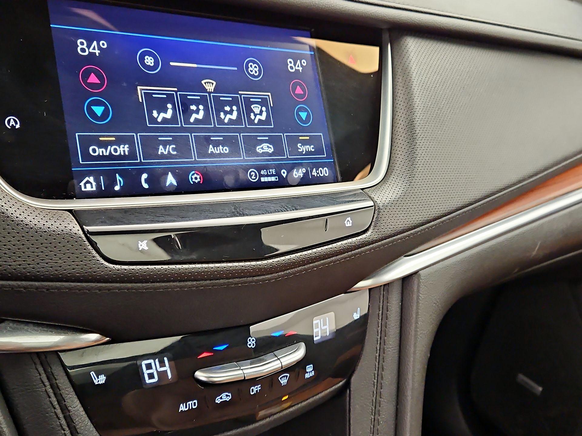 Thumbnail: 2023 Cadillac XT5 - 17