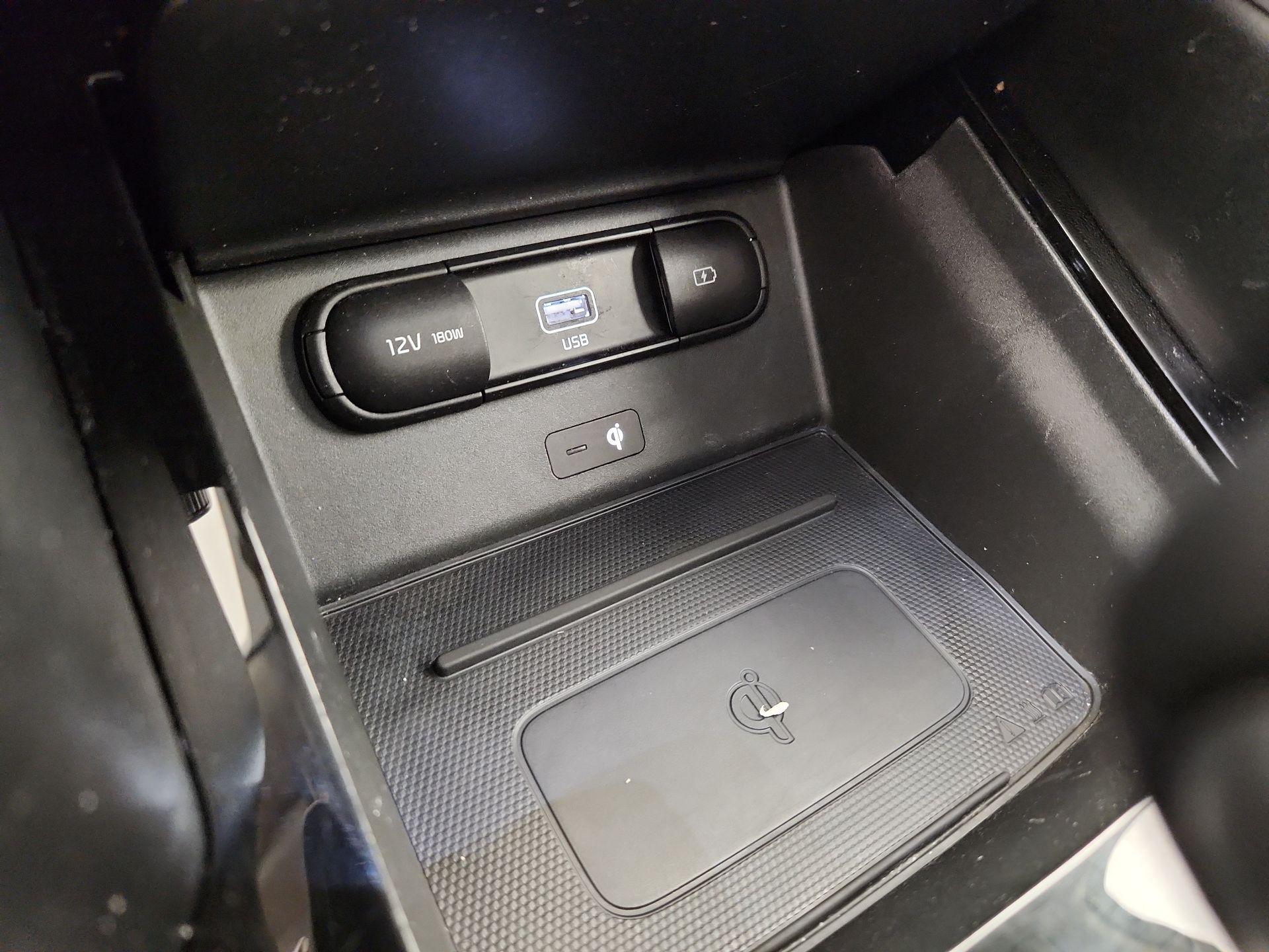 Thumbnail: 2022 Kia Telluride - 19