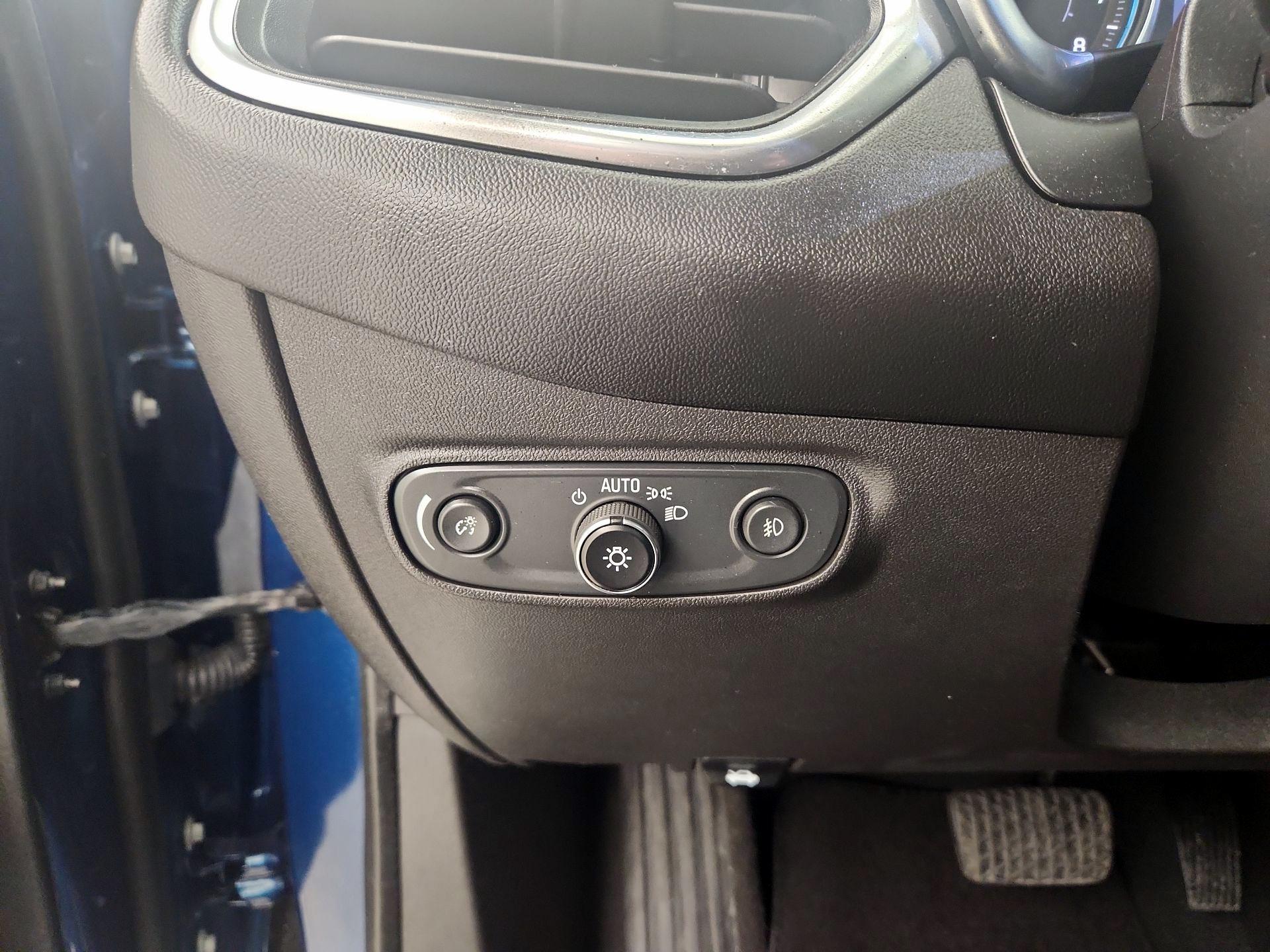 Thumbnail: 2021 Chevrolet Equinox - 13