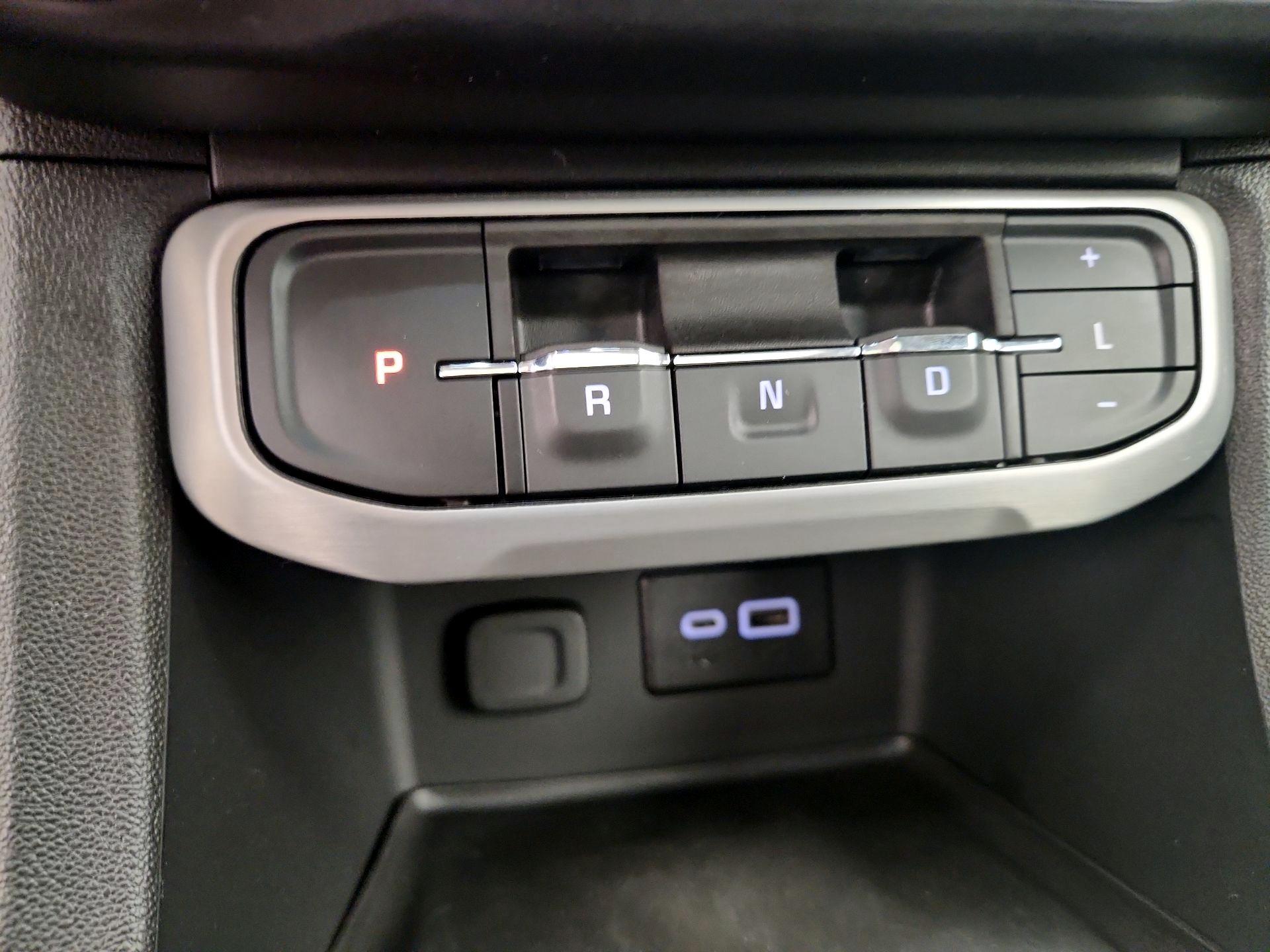 Thumbnail: 2023 GMC Acadia - 17