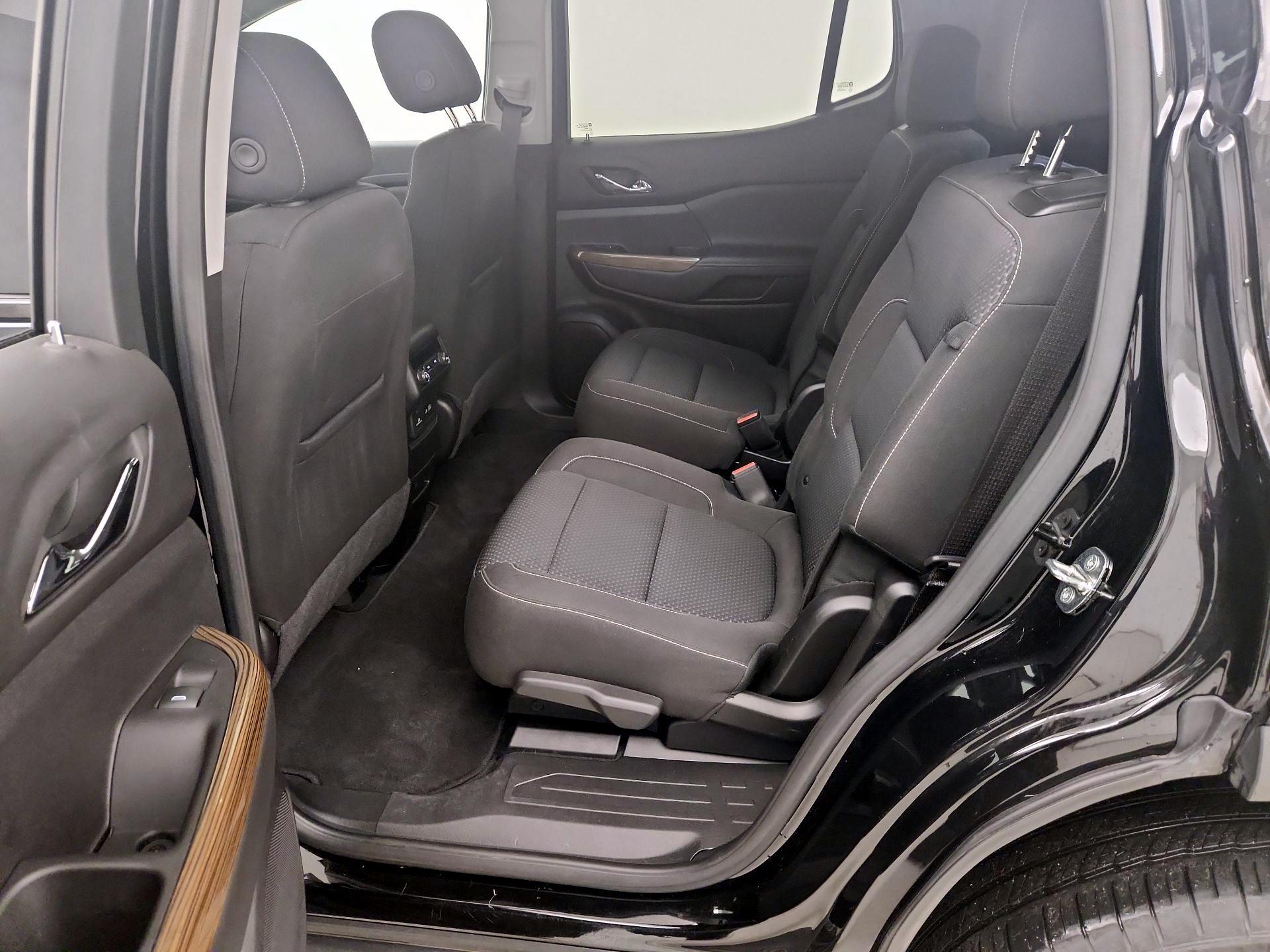 Thumbnail: 2023 GMC Acadia - 20