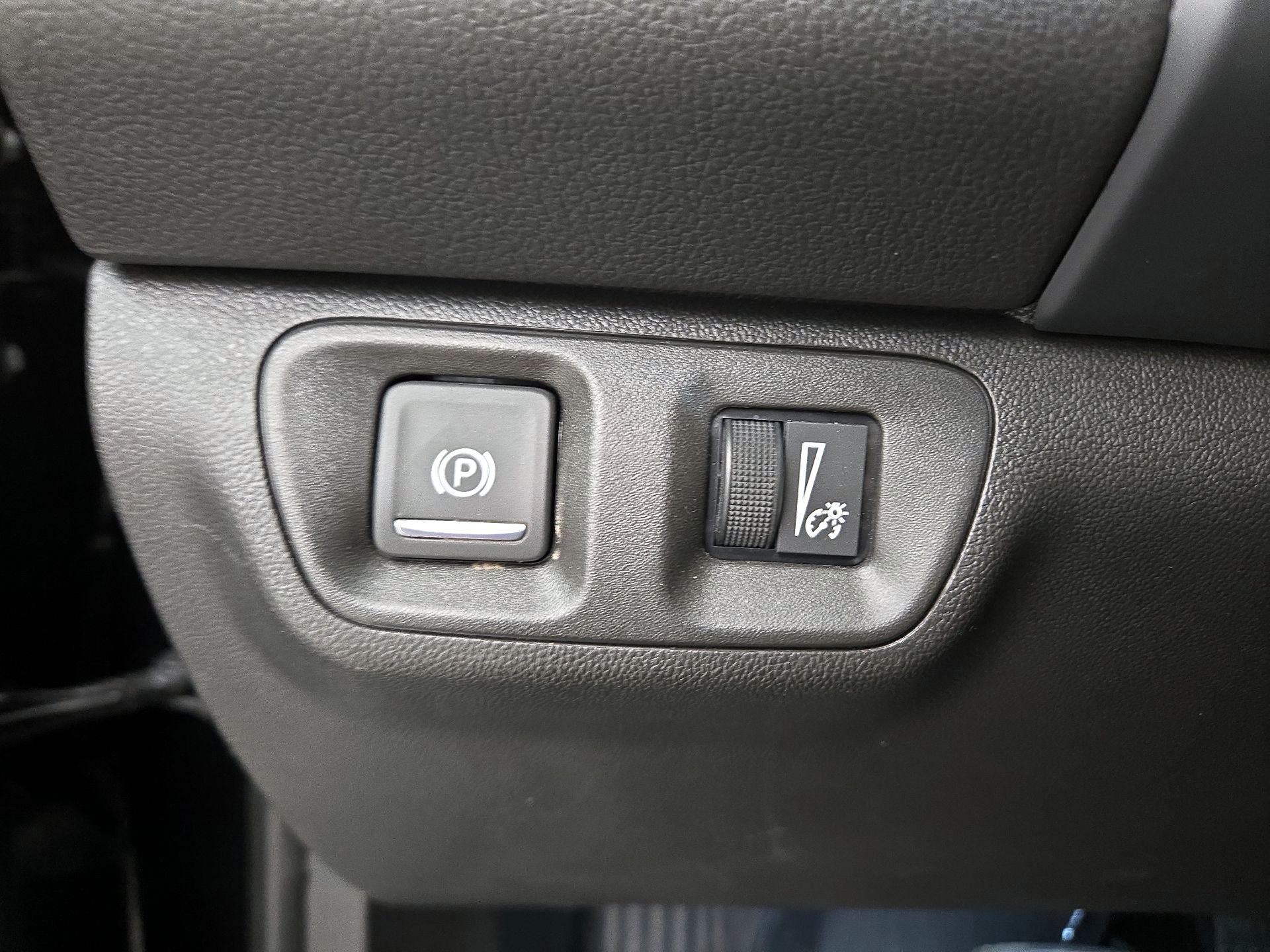 Thumbnail: 2023 GMC Acadia - 13