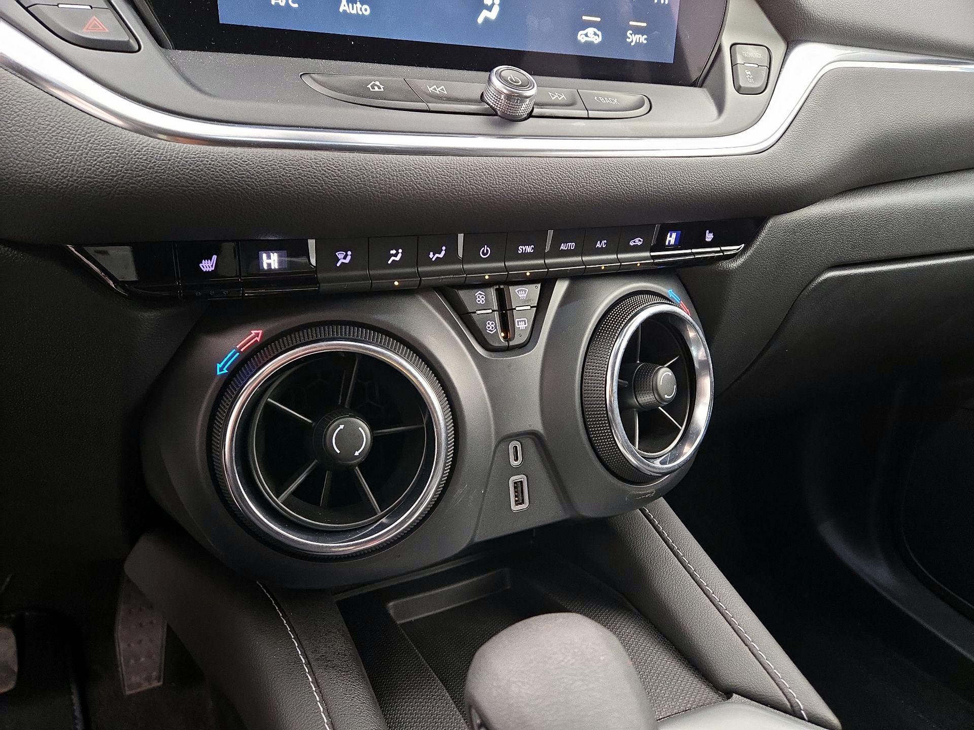 Thumbnail: 2024 Chevrolet Blazer - 16