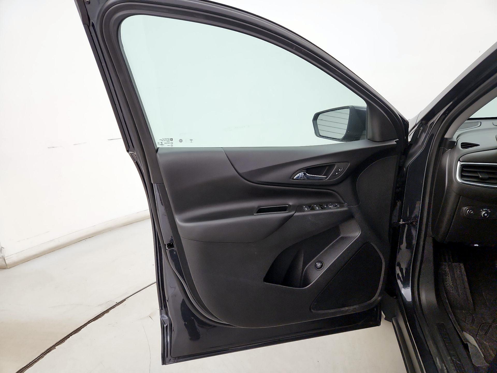 Thumbnail: 2022 Chevrolet Equinox - 12