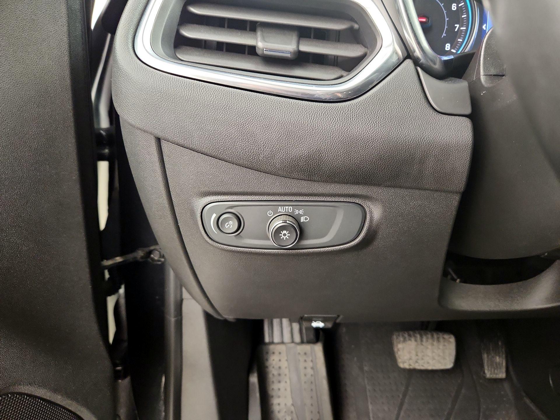 Thumbnail: 2022 Chevrolet Equinox - 13