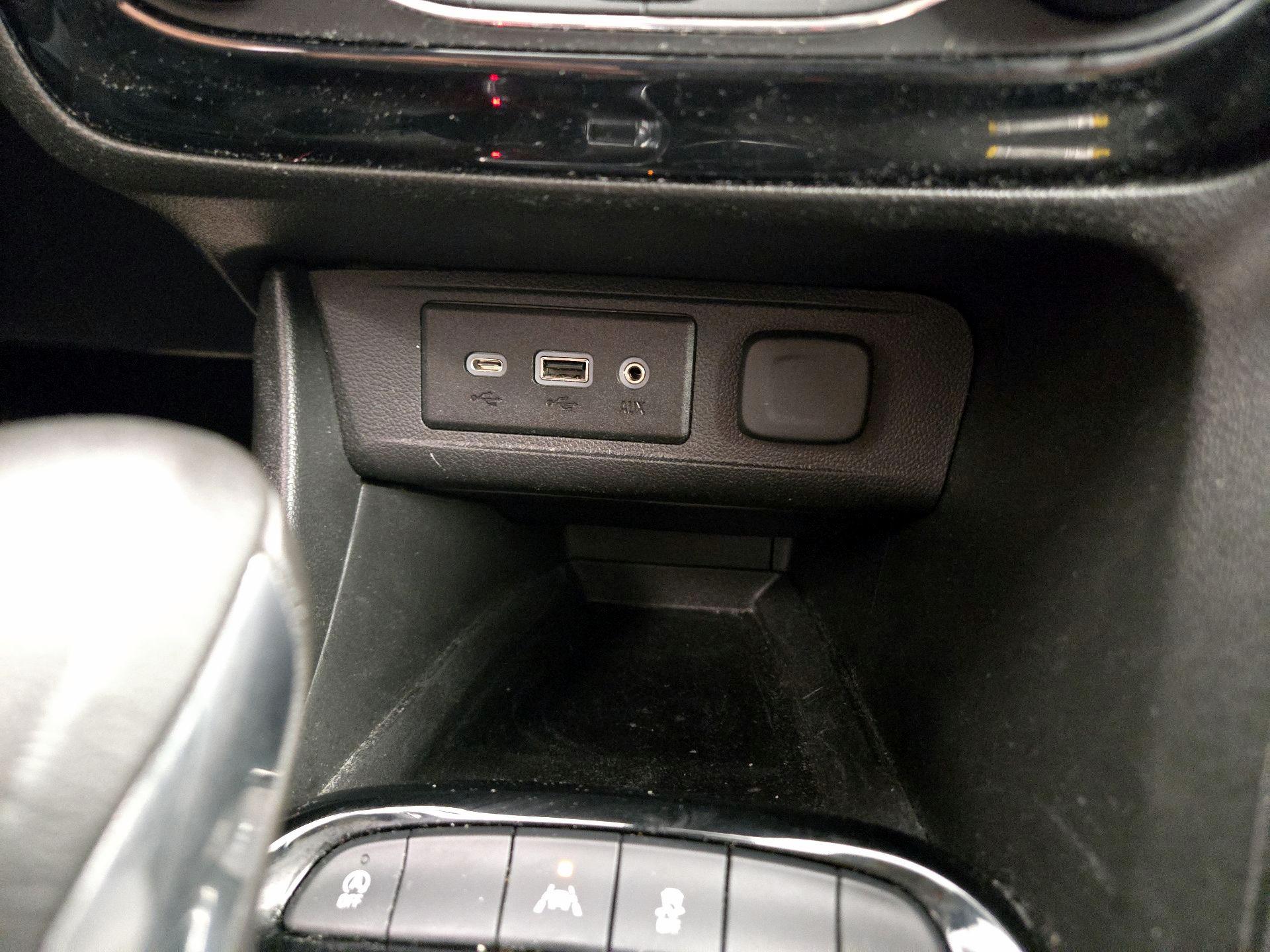 Thumbnail: 2023 Buick Encore GX - 18