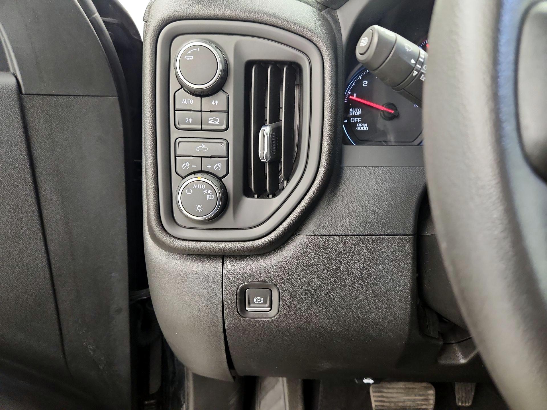 Thumbnail: 2022 Chevrolet Silverado 1500 - 13