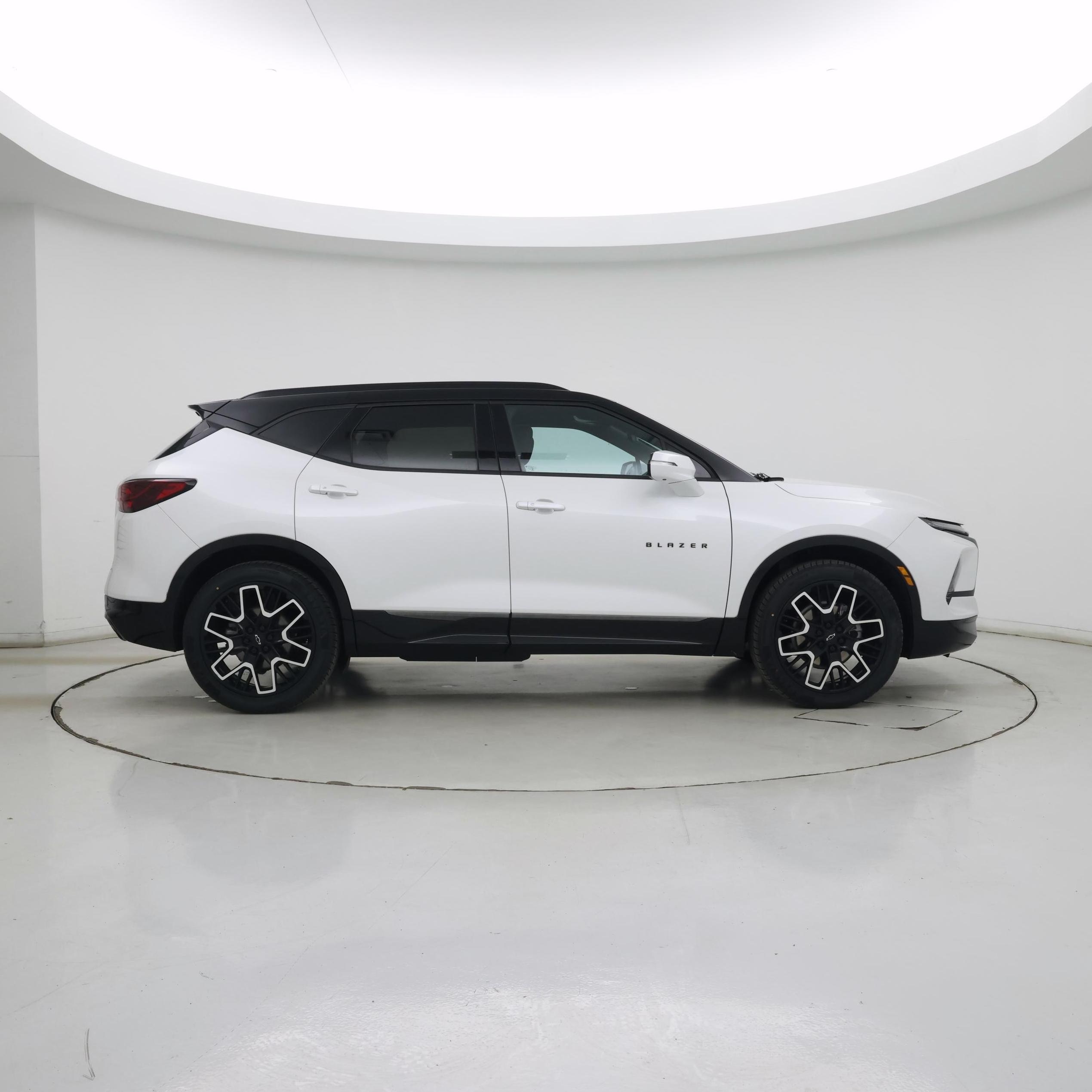 Thumbnail: 2023 Chevrolet Blazer - 7