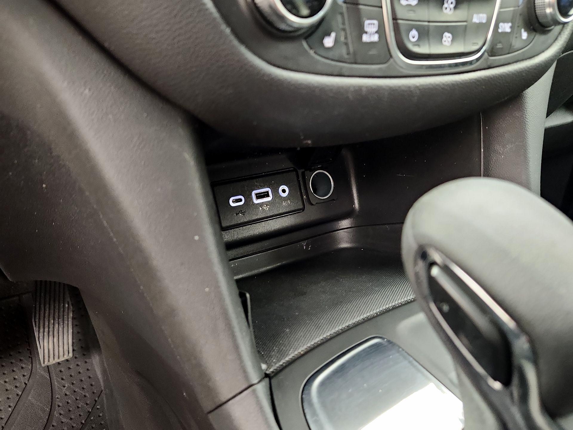 Thumbnail: 2024 Chevrolet Equinox - 18