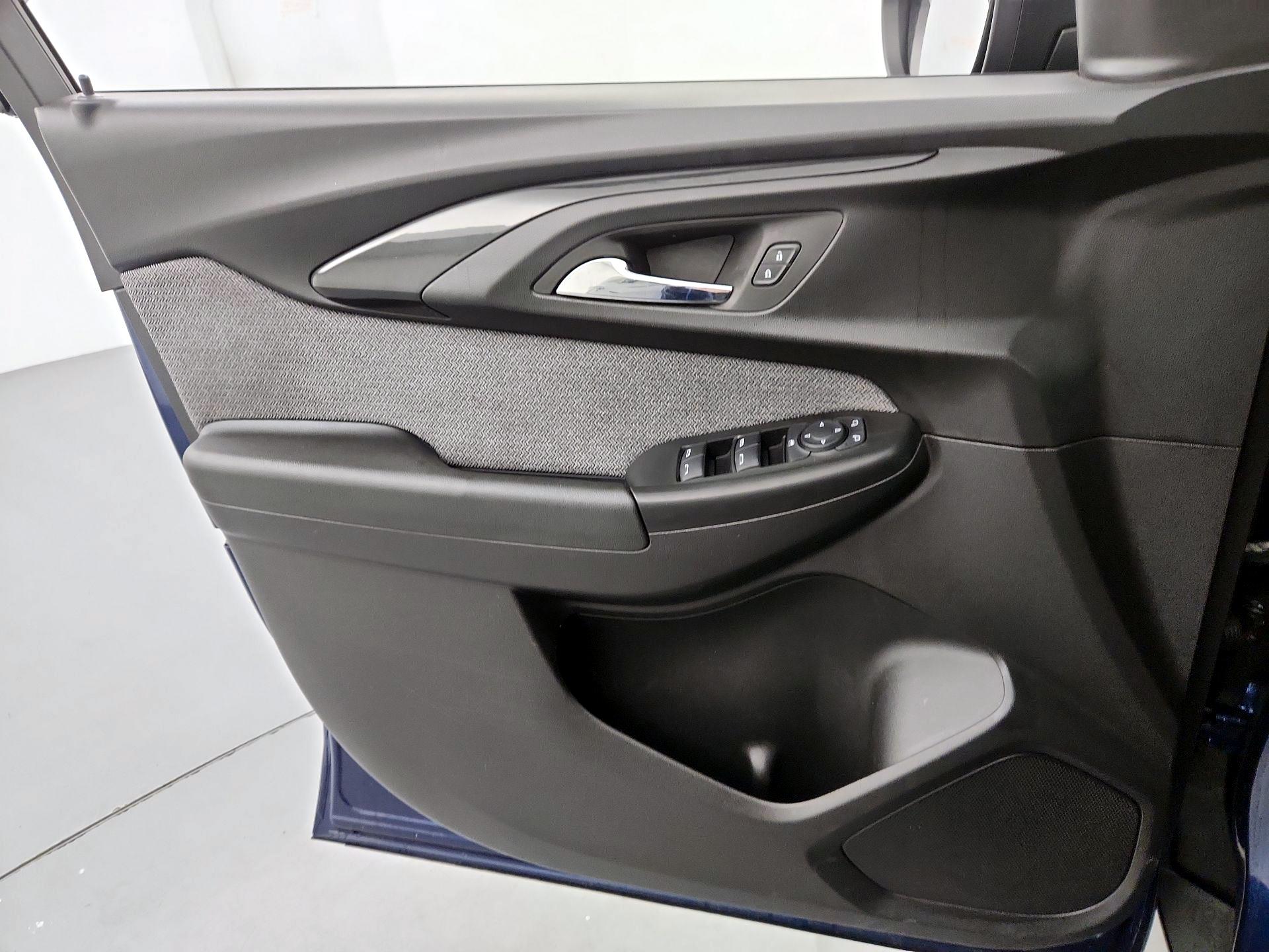 Thumbnail: 2022 Chevrolet TrailBlazer - 12