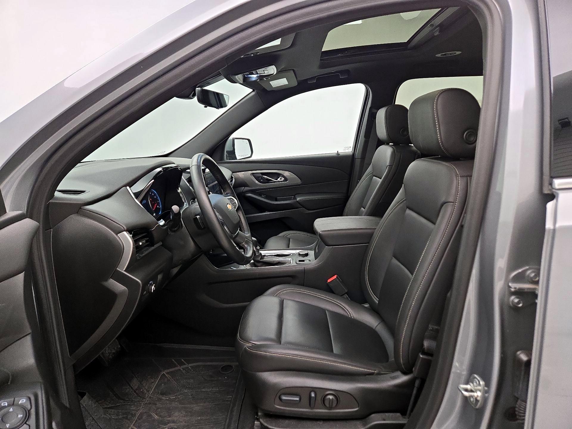 Thumbnail: 2023 Chevrolet Traverse - 11