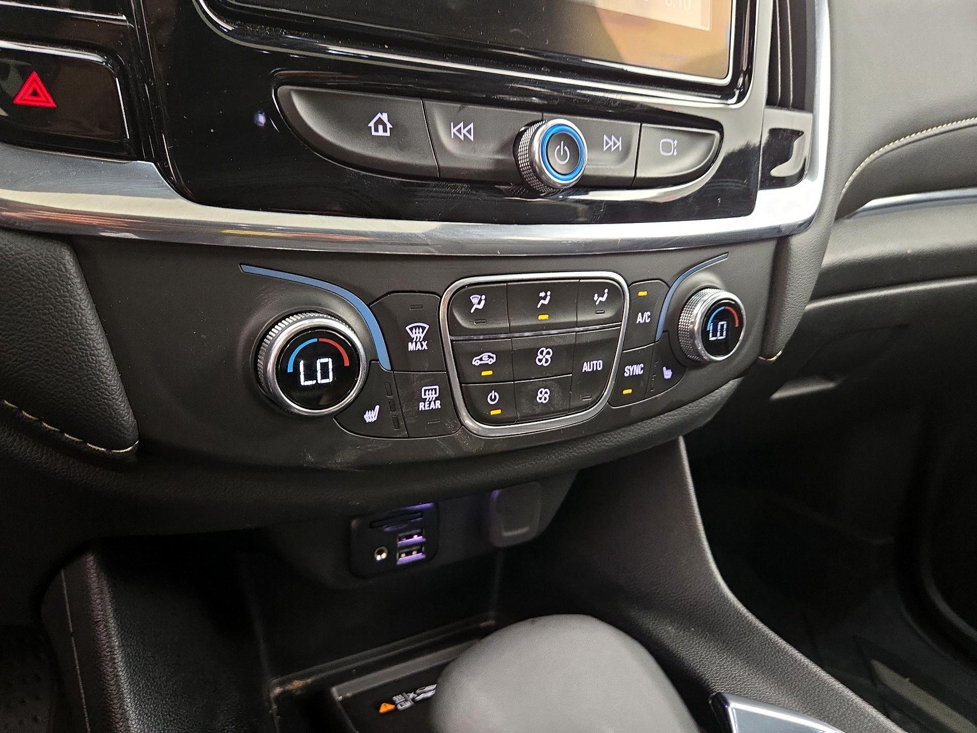 Thumbnail: 2023 Chevrolet Traverse - 16